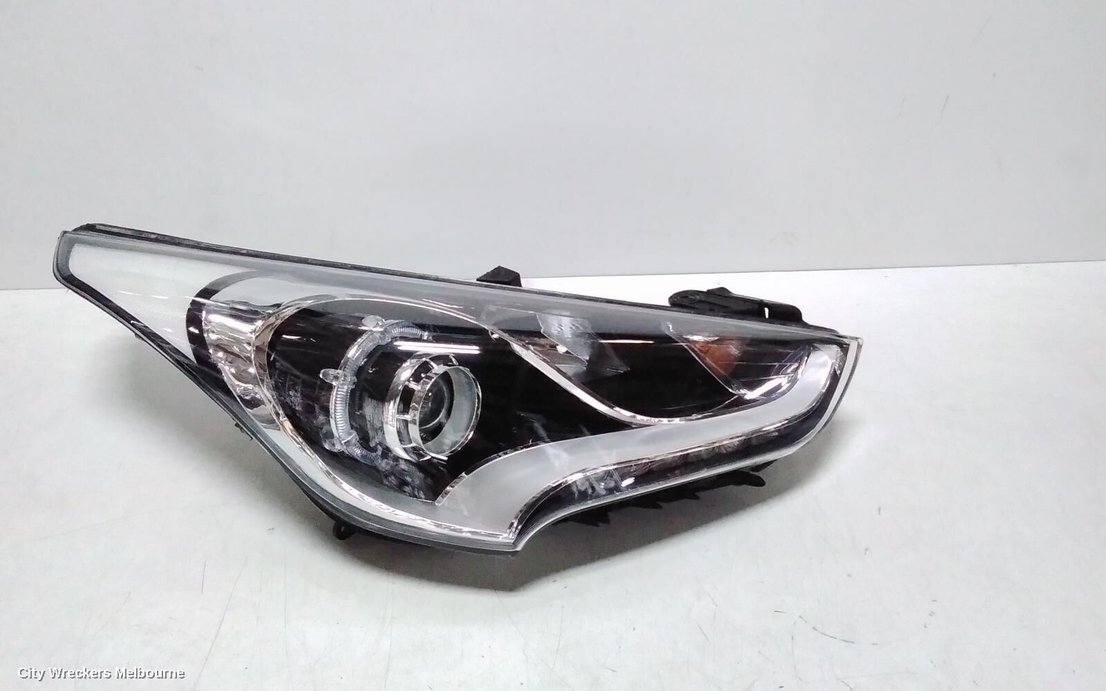 HYUNDAI VELOSTER 2014 Right Headlamp