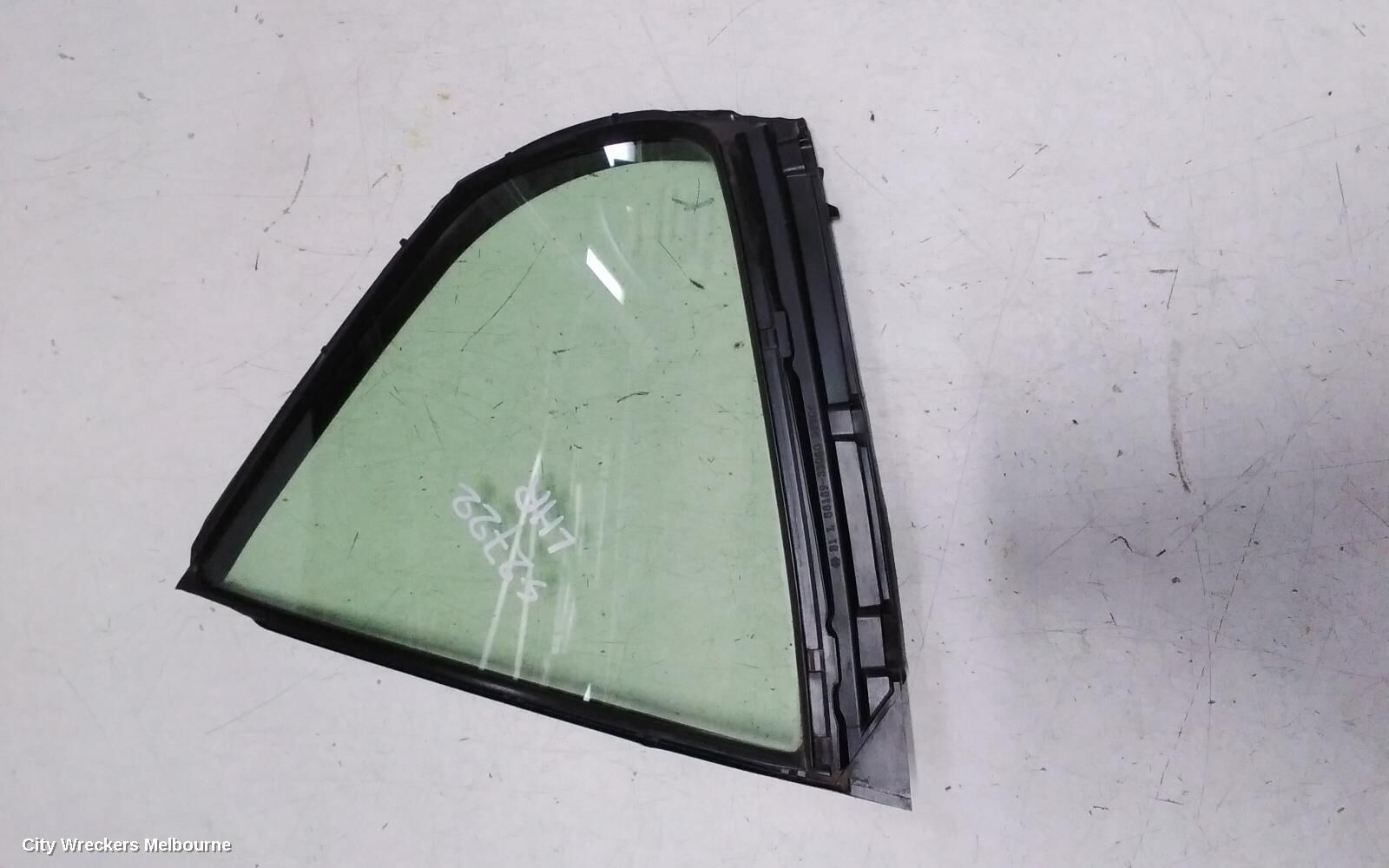 TOYOTA CAMRY 2018 Left Rear 1/4 Door Glass