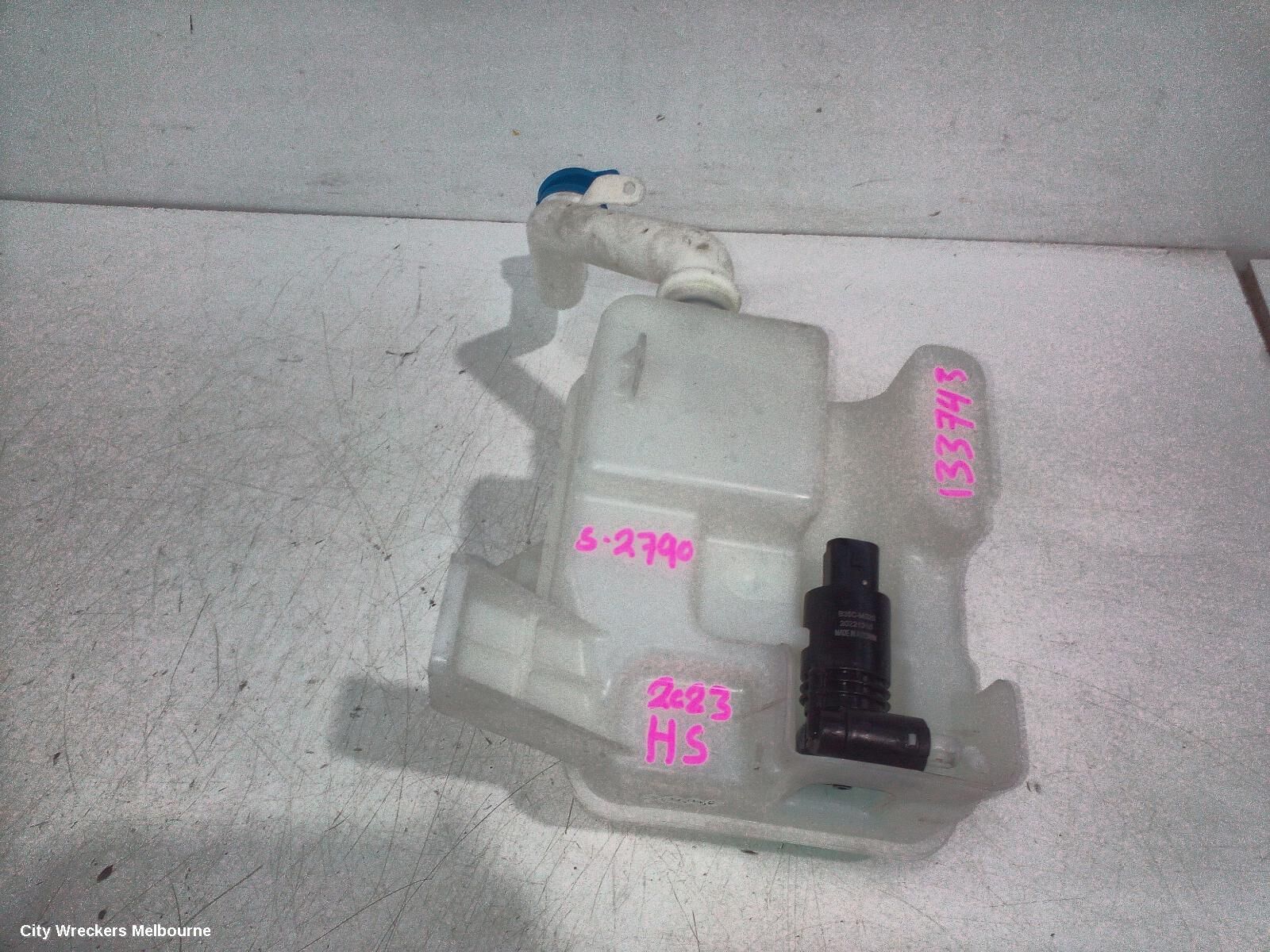 MG HS 2023 Washer Bottle