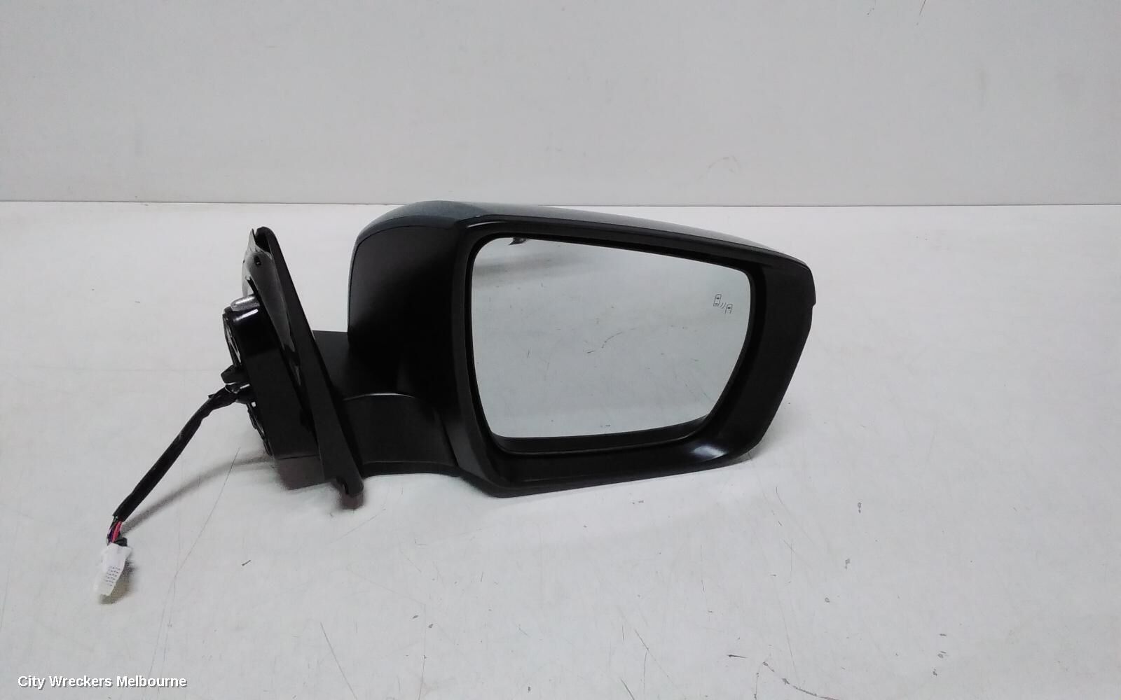 ISUZU MU-X 2022 Right Door Mirror