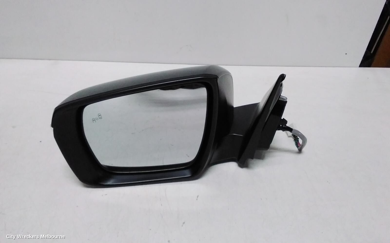 ISUZU DMAX 2022 Left Door Mirror