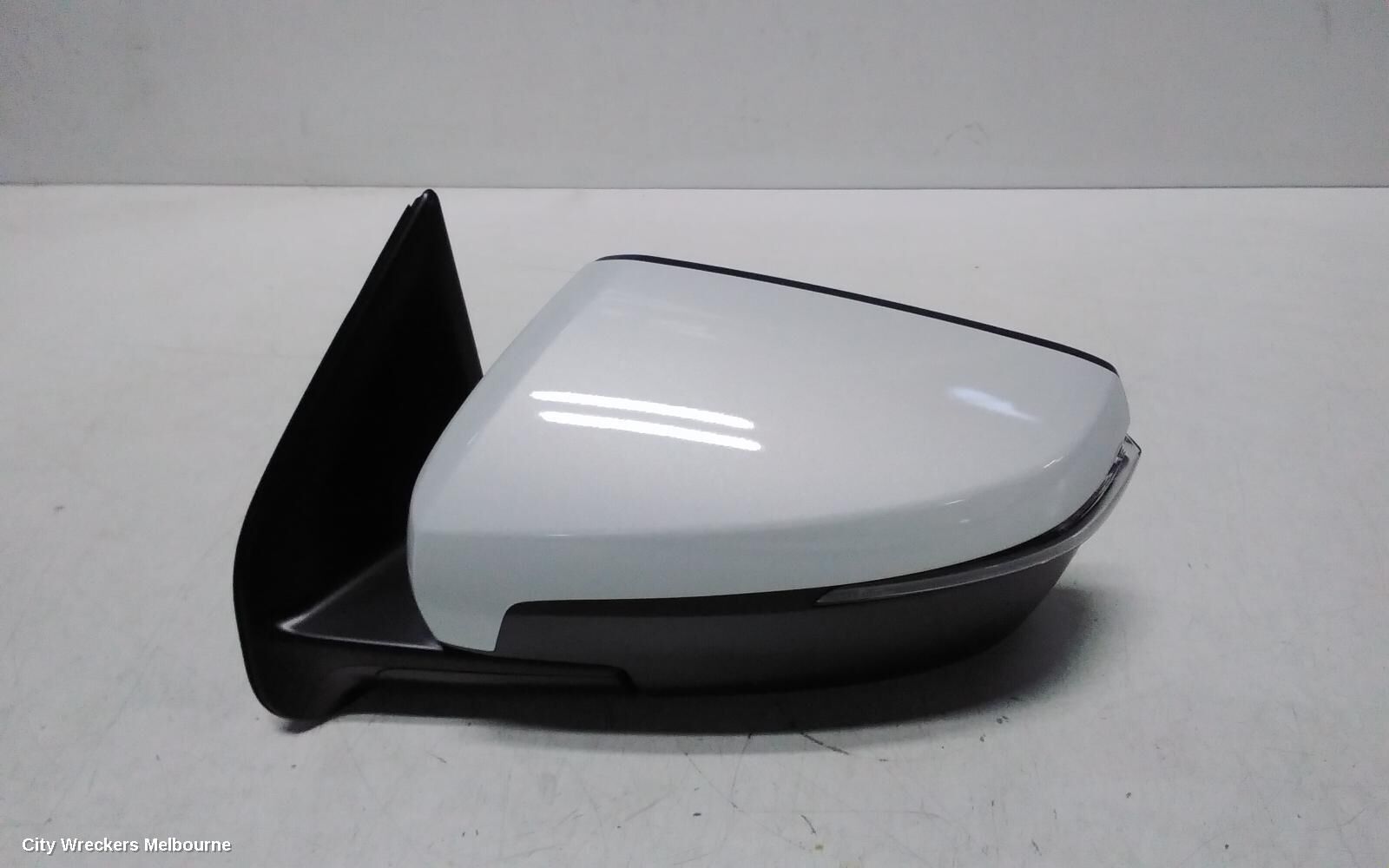 ISUZU MU-X 2022 Left Door Mirror