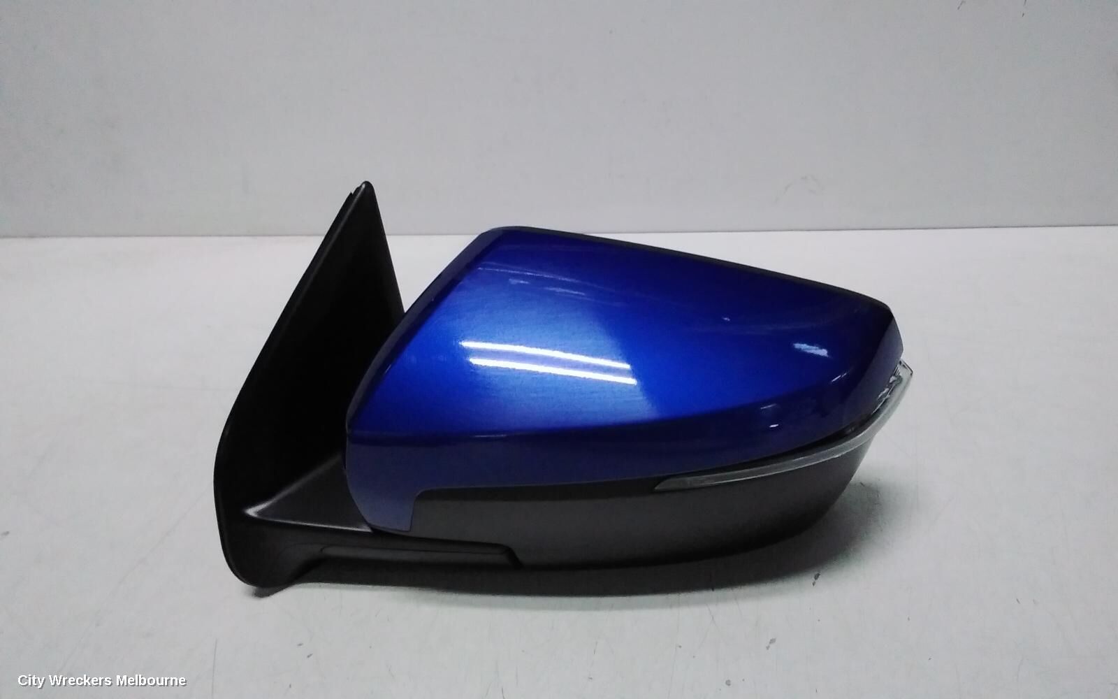 ISUZU MU-X 2022 Left Door Mirror