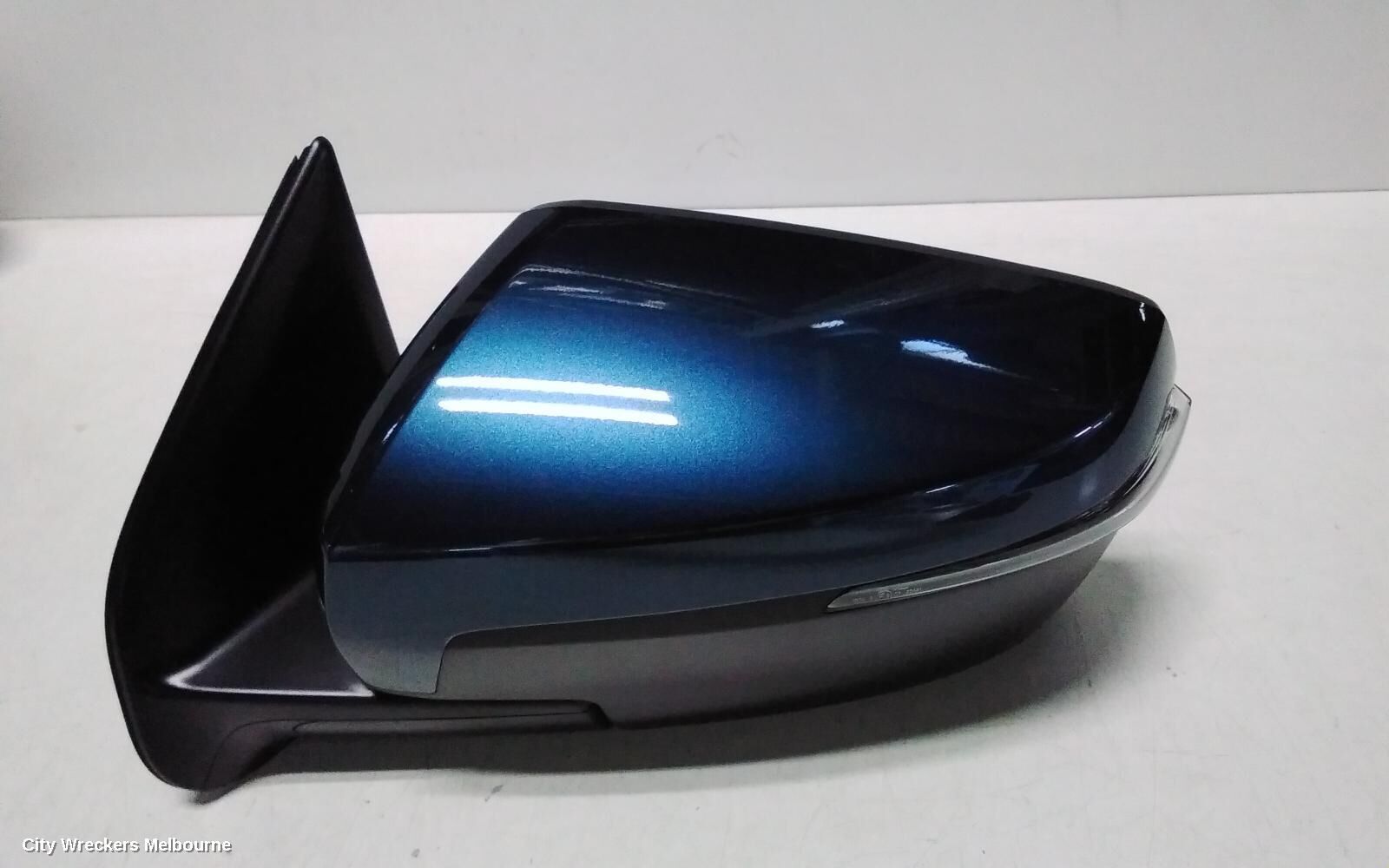 ISUZU MU-X 2022 Left Door Mirror