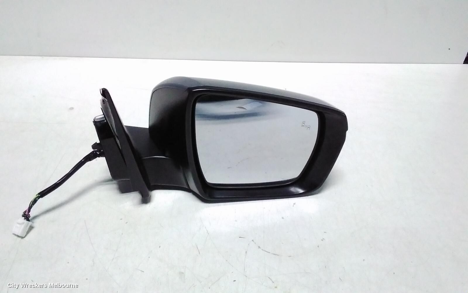 ISUZU MU-X 2022 Right Door Mirror