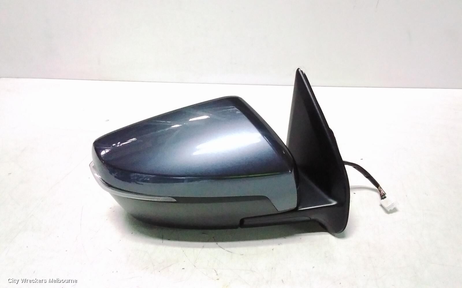 ISUZU MU-X 2022 Right Door Mirror