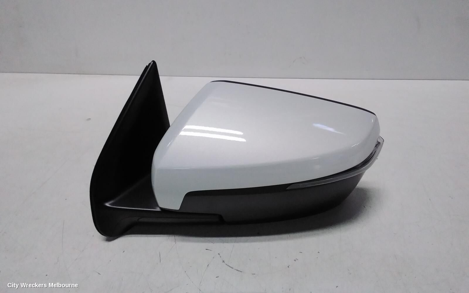 ISUZU MU-X 2022 Left Door Mirror