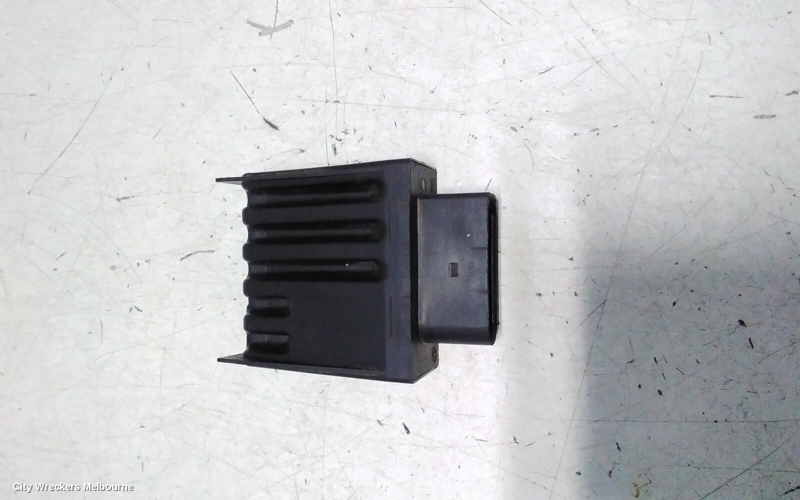 VOLKSWAGEN CADDY 2022 Misc Switch/Relay