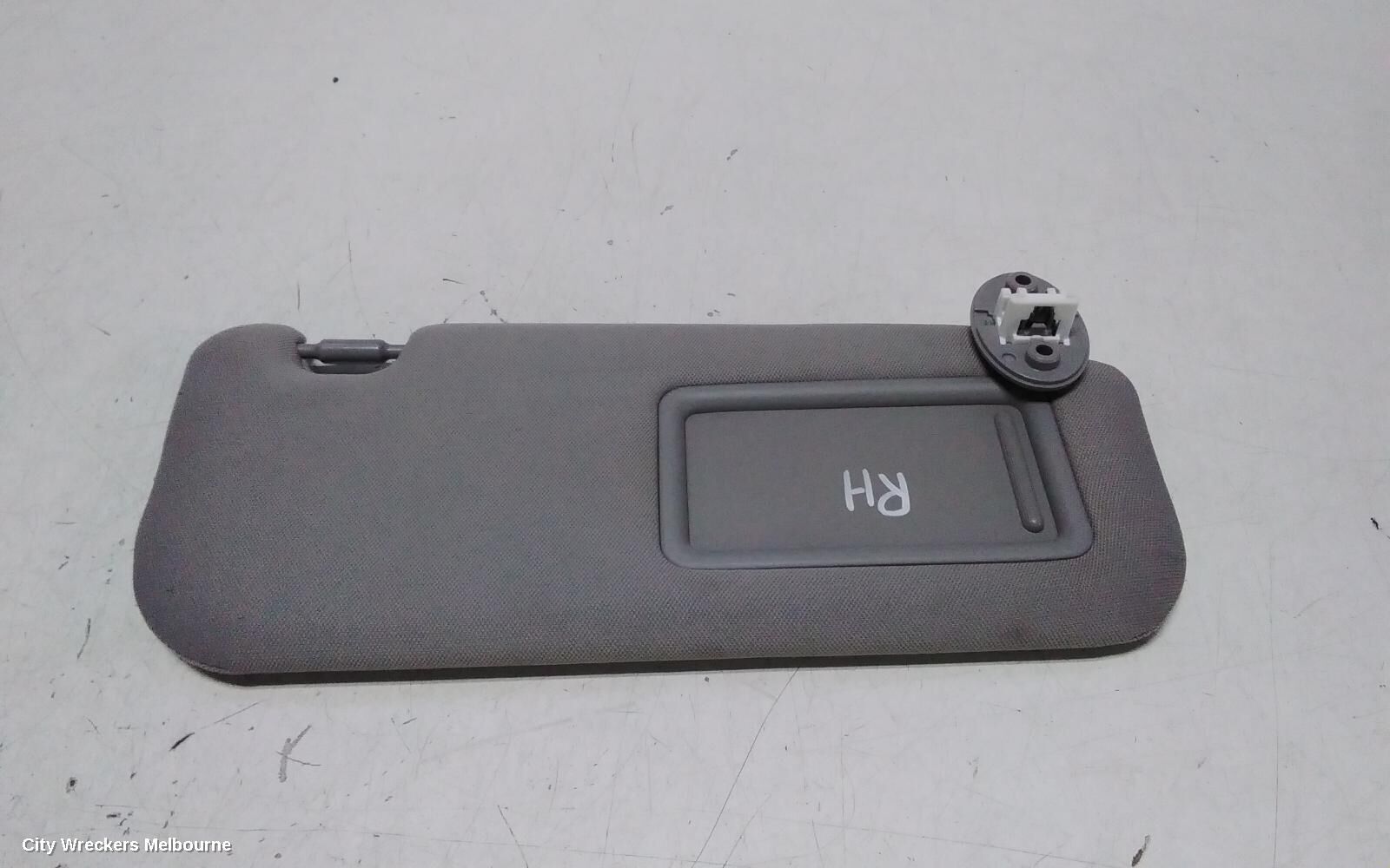 TOYOTA CAMRY 2018 Sunvisor