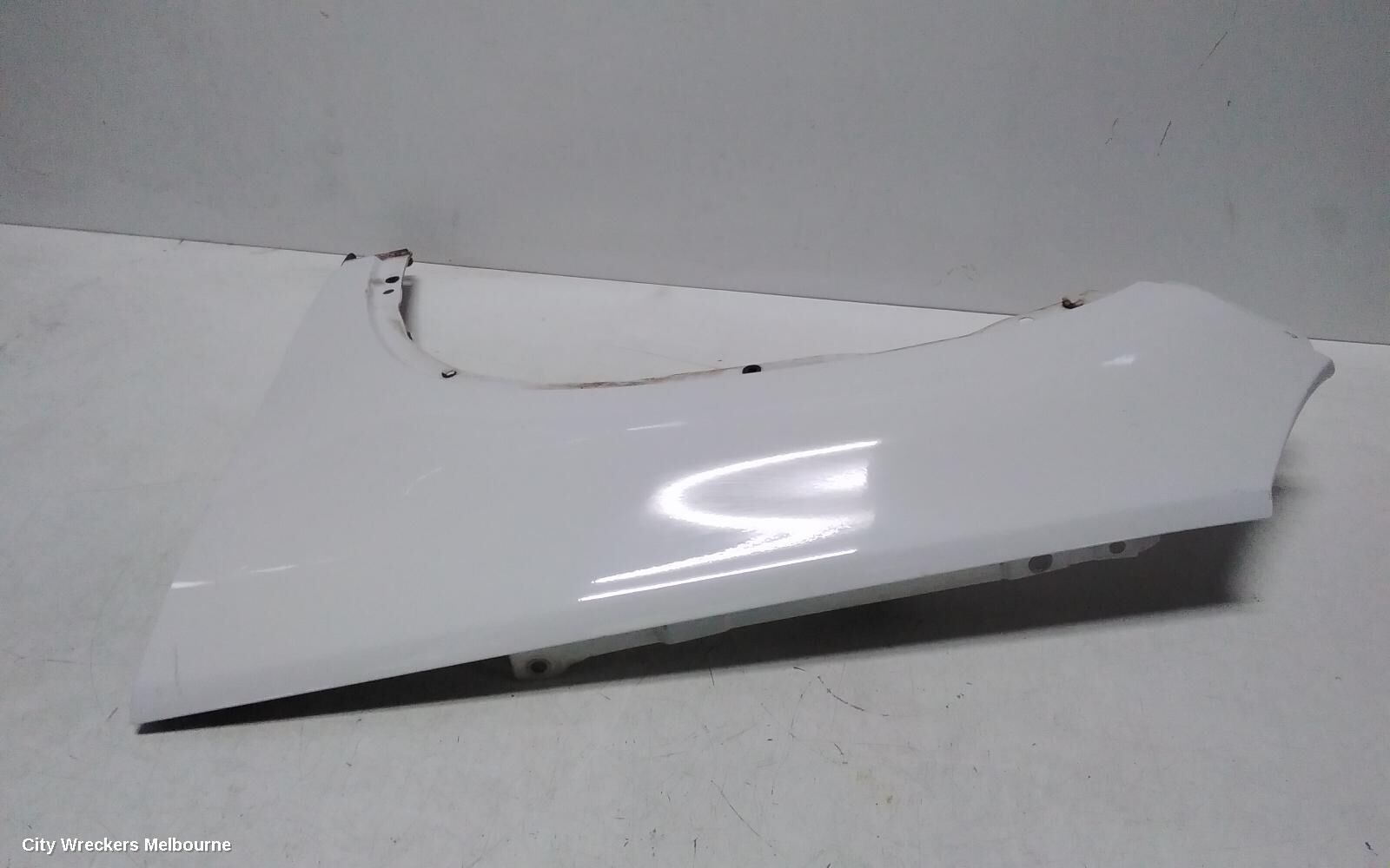 VOLKSWAGEN TIGUAN 2011 Left Guard
