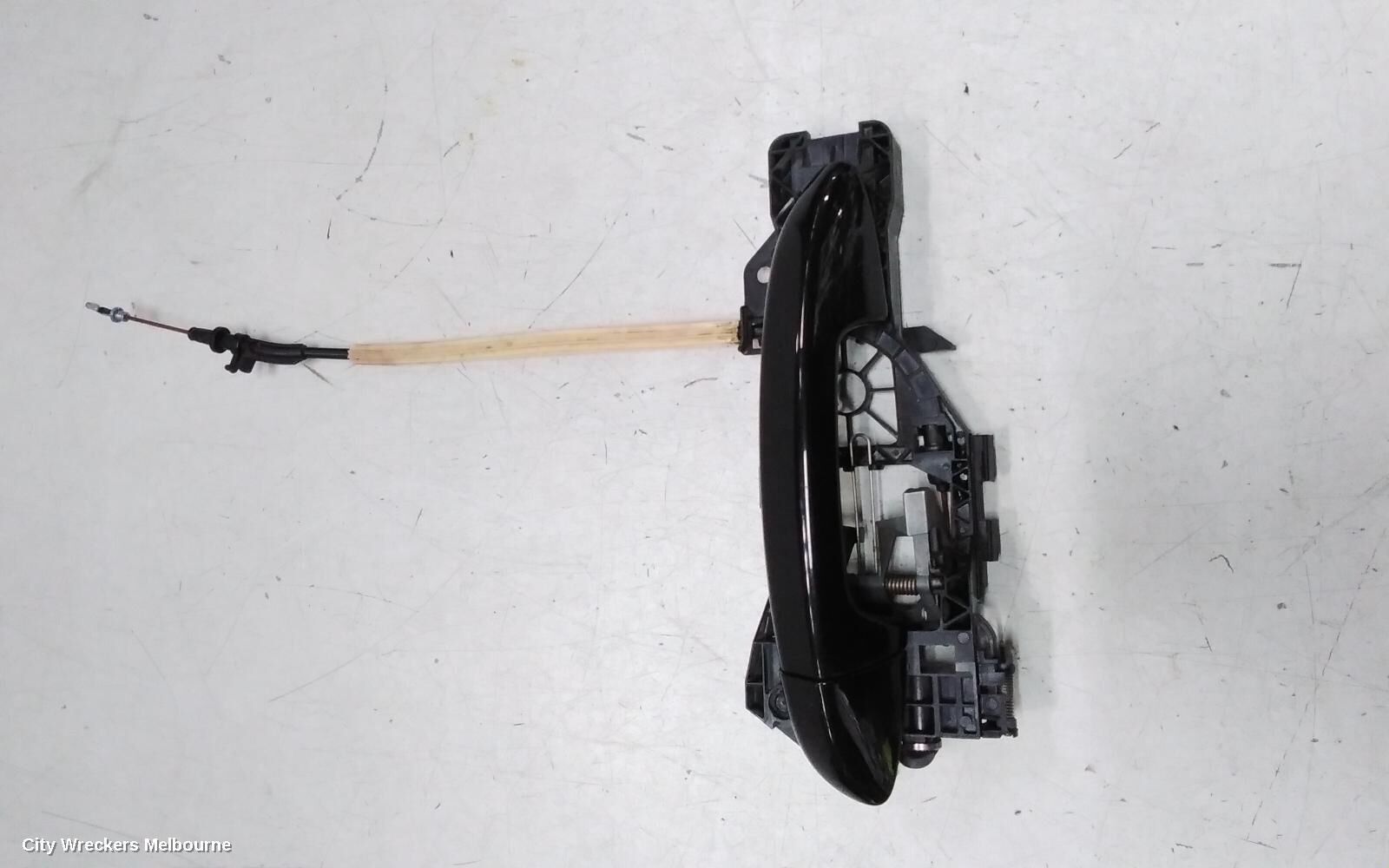 VOLKSWAGEN PASSAT 2011 Door Handle