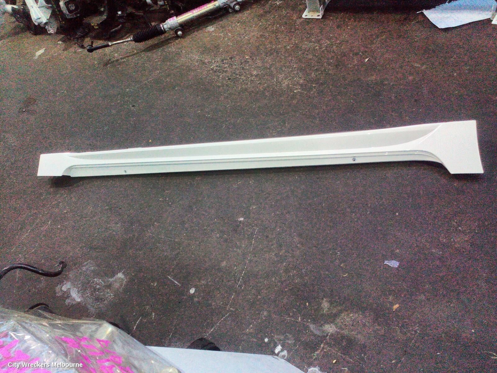 TOYOTA COROLLA 2019 Side Step/Skirt