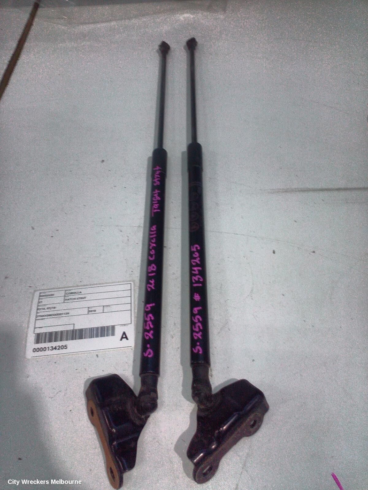 TOYOTA COROLLA 2018 Hatch Strut
