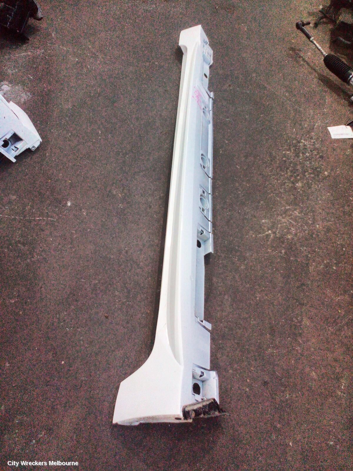 TOYOTA COROLLA 2018 Side Step/Skirt