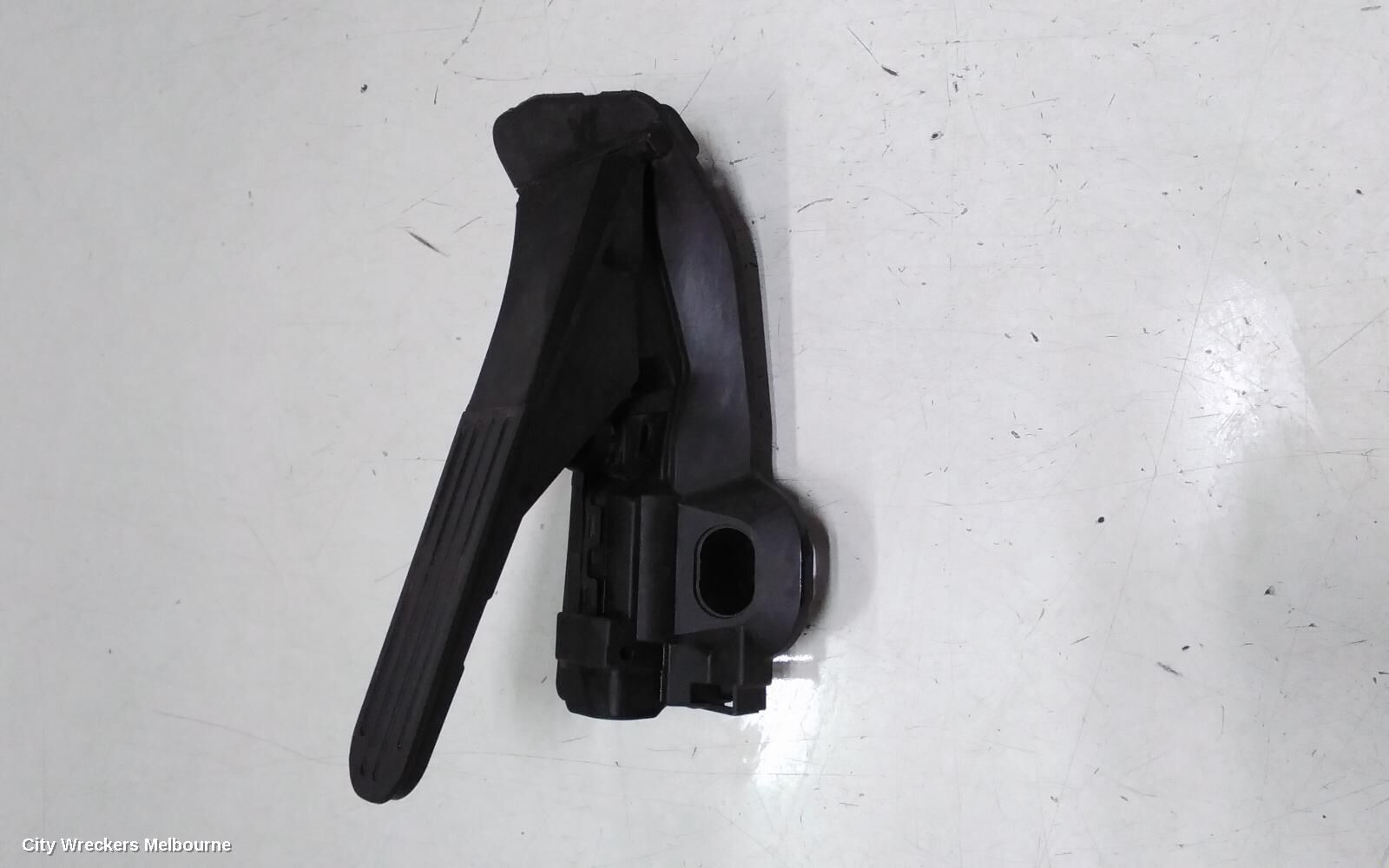VOLKSWAGEN GOLF 2009 Pedal Assembly
