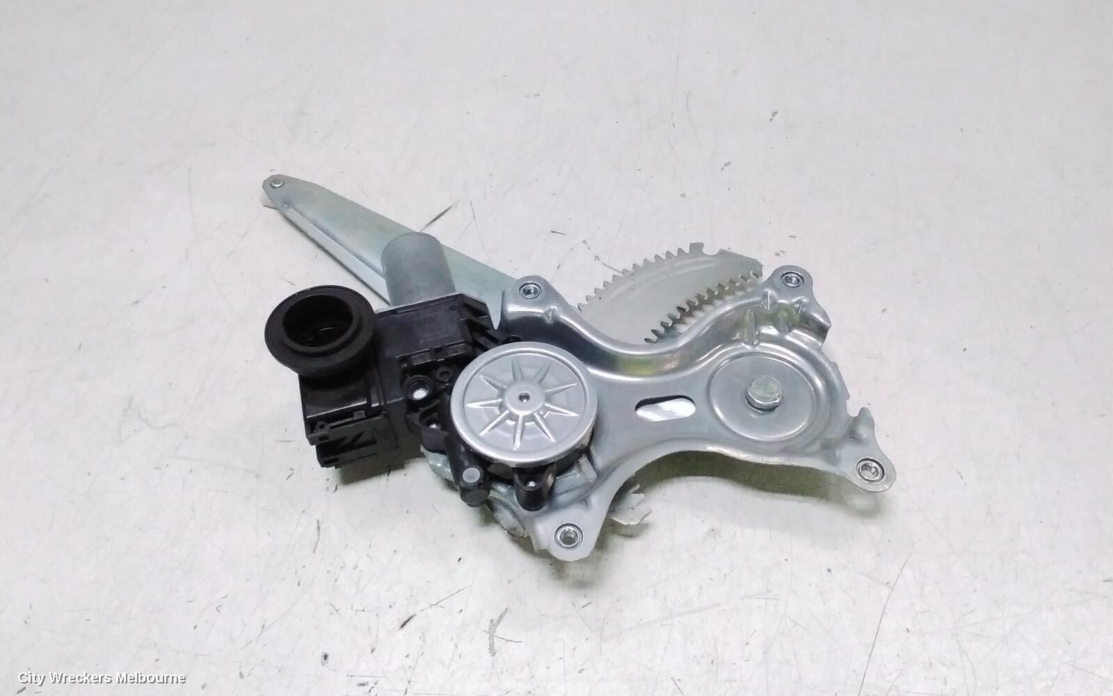 TOYOTA COROLLA CROSS 2024 Left Rear Wnd Reg/Motor