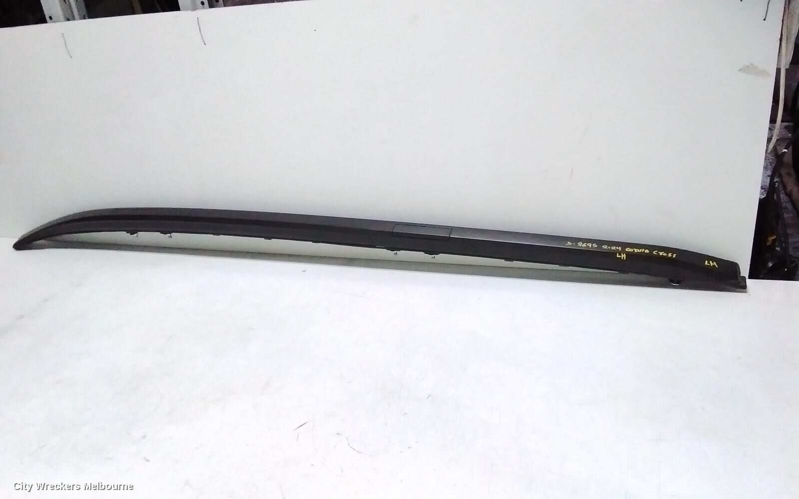 TOYOTA COROLLA CROSS 2024 Roof Rail