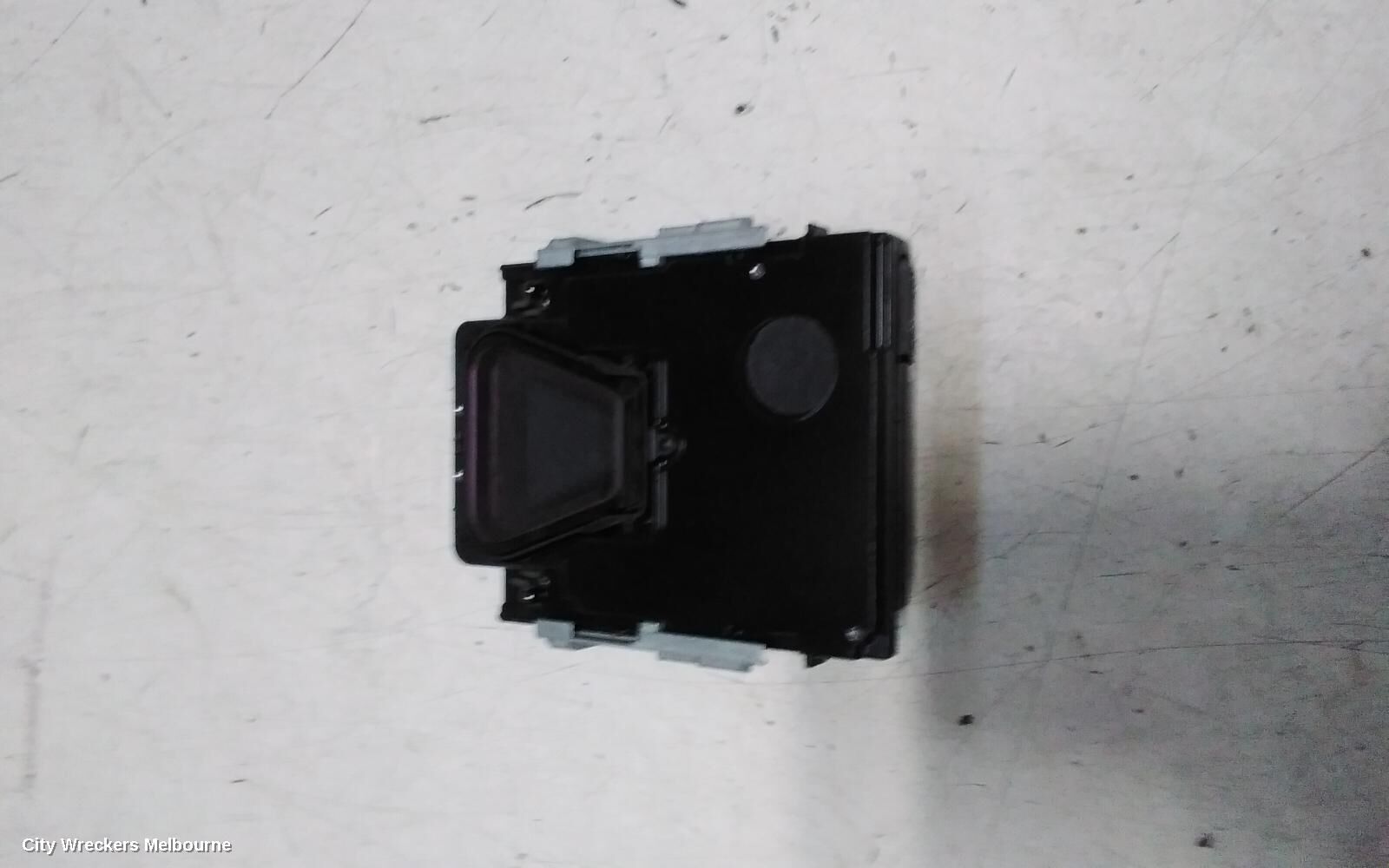 AUDI Q7 2019 REVERSE_CAMERA