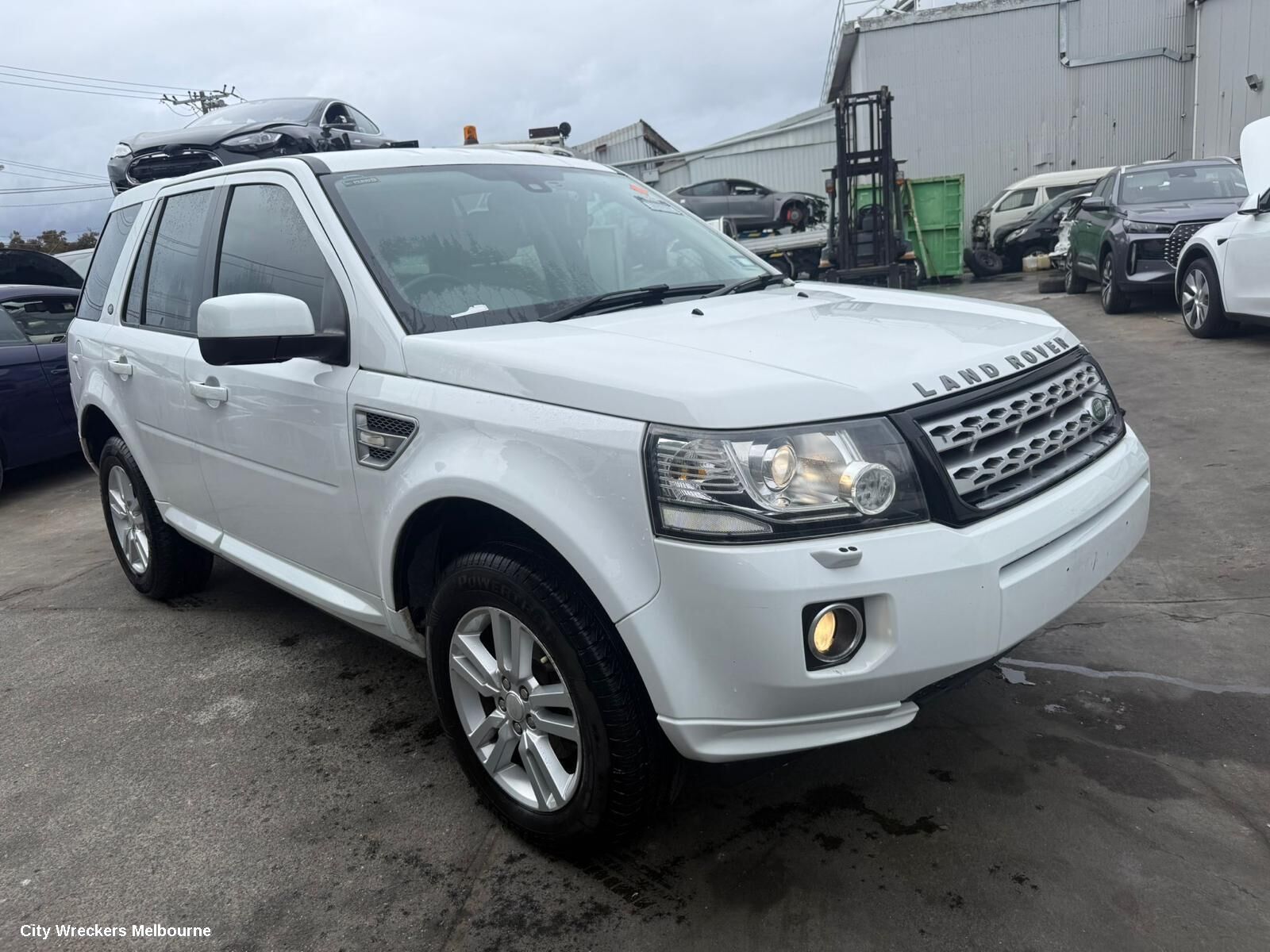 LAND ROVER FREELANDER 2014 Radiator Support