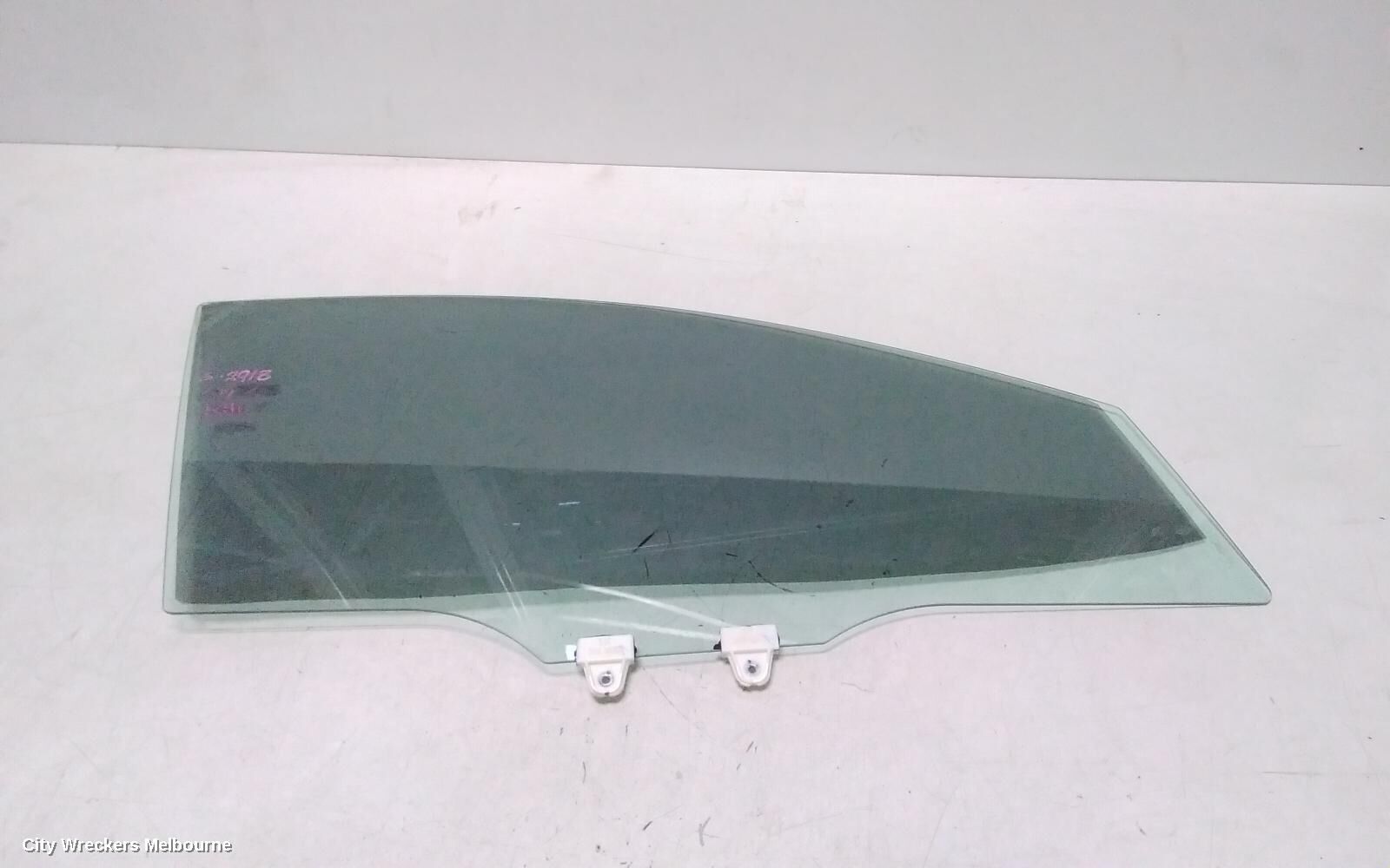 MAZDA 2 2019 Right Front Door Window
