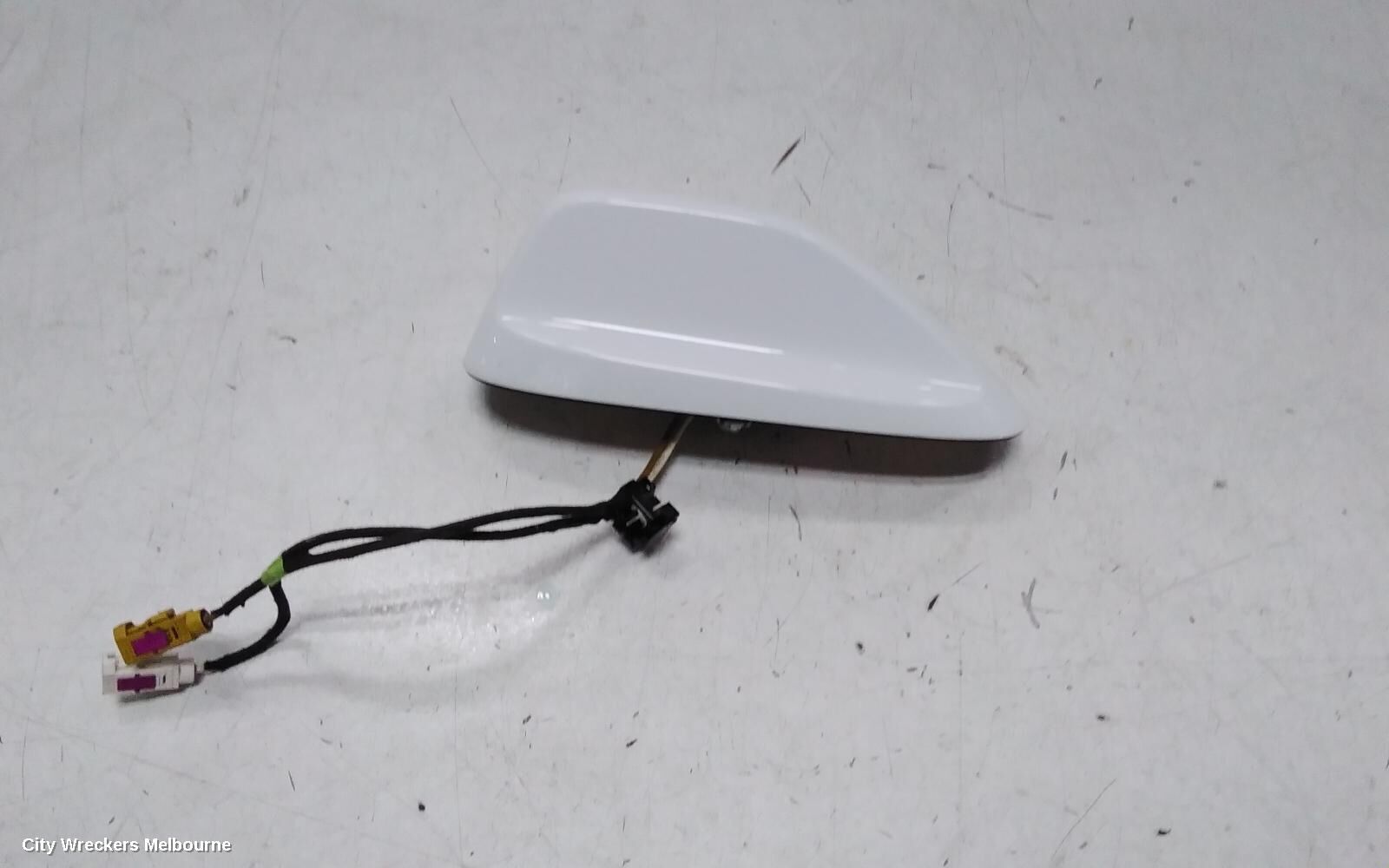 JEEP CHEROKEE 2020 Antenna
