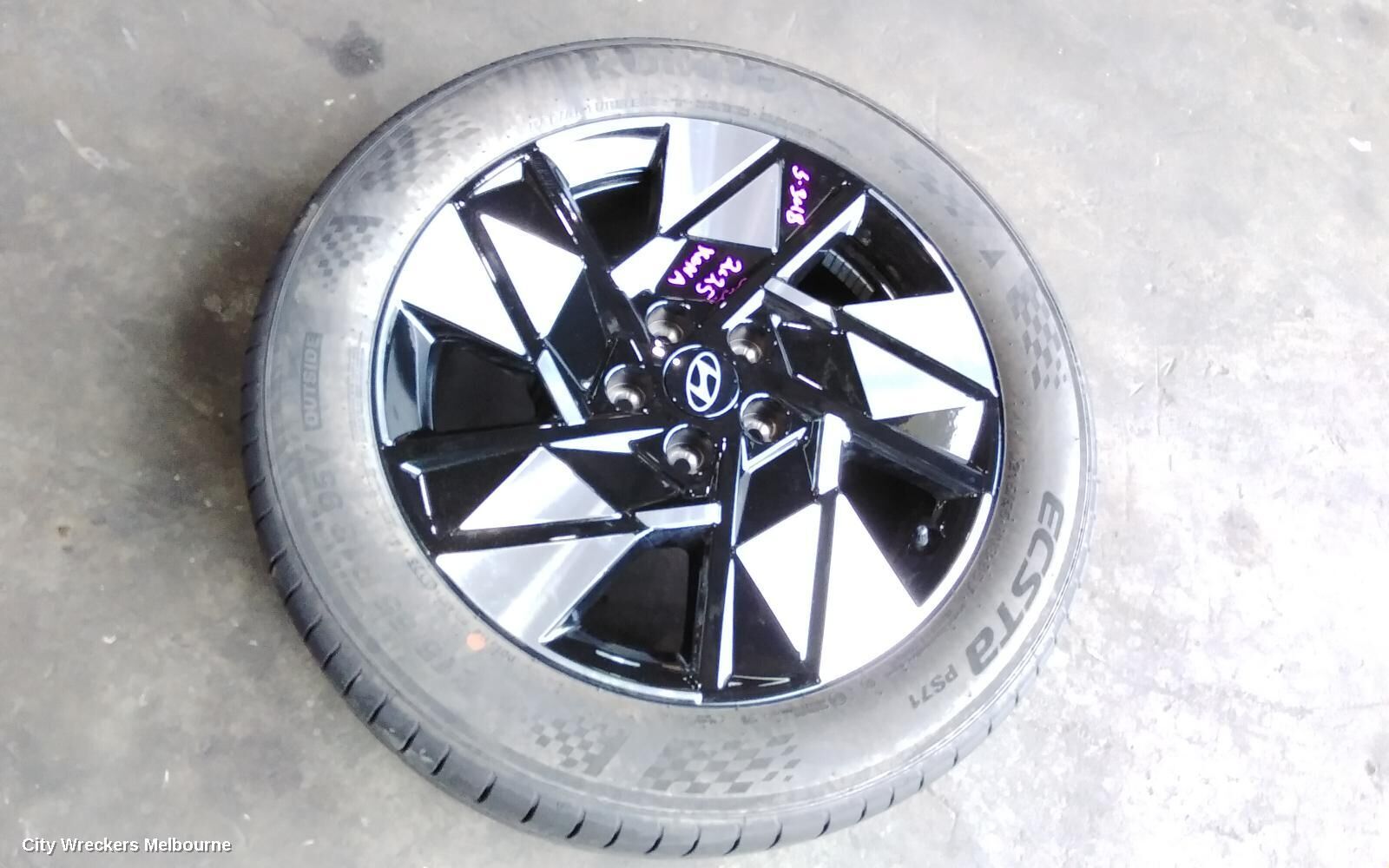 HYUNDAI KONA 2025 Wheel Mag