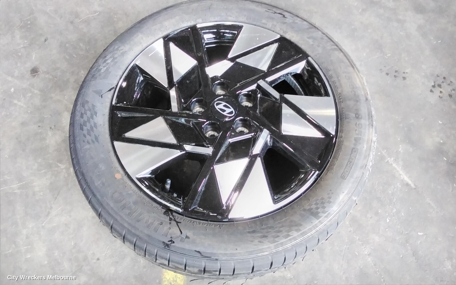 HYUNDAI KONA 2025 Wheel Mag