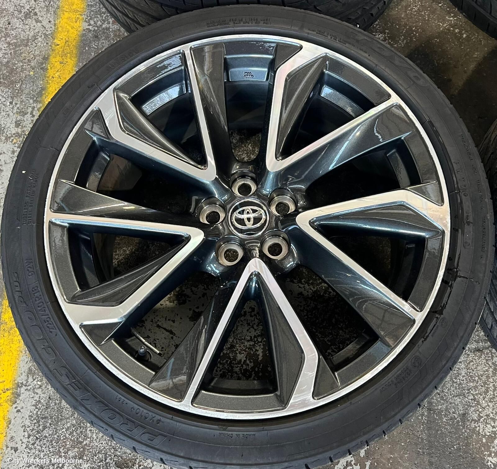 TOYOTA COROLLA 2020 Wheel Mag
