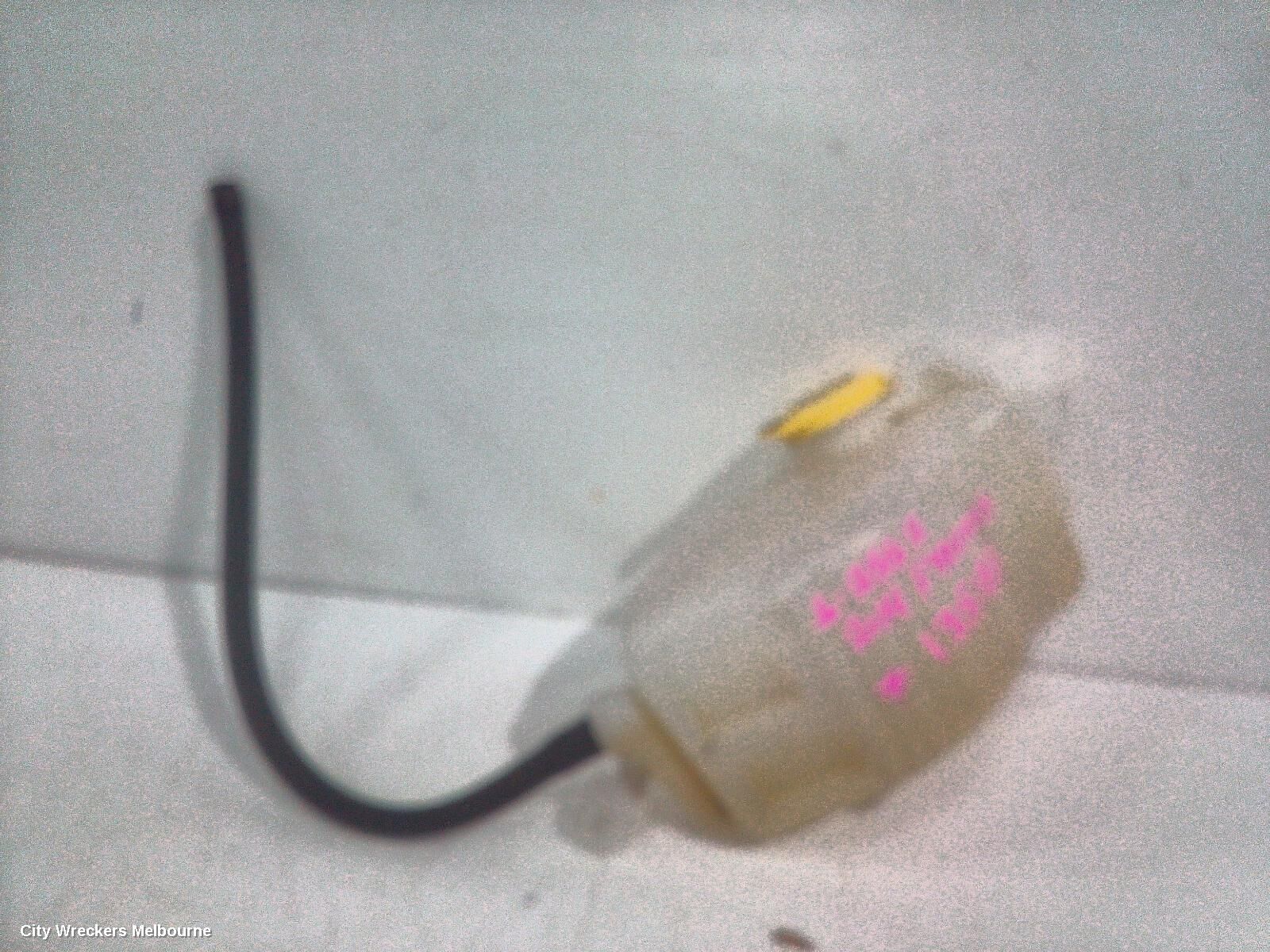 FIAT FREEMONT 2014 Overflow Bottle