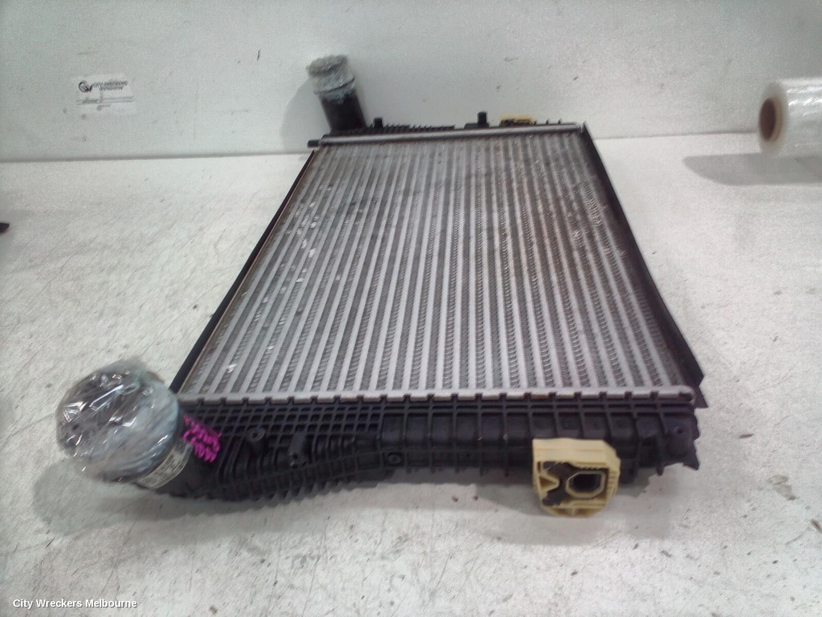 VOLKSWAGEN CADDY 2014 Intercooler
