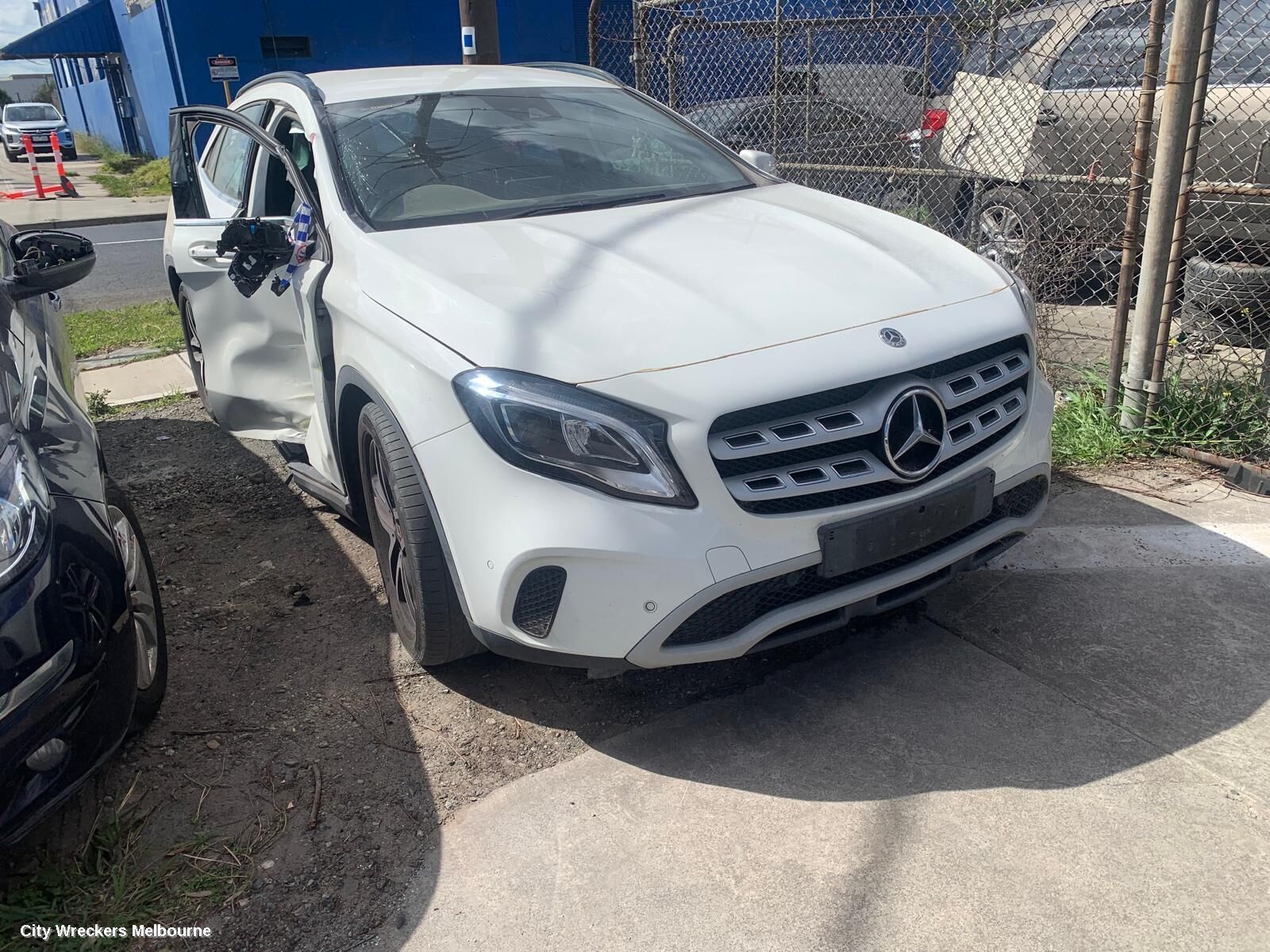MERCEDES GLA CLASS 2018 Right Rear Door Window