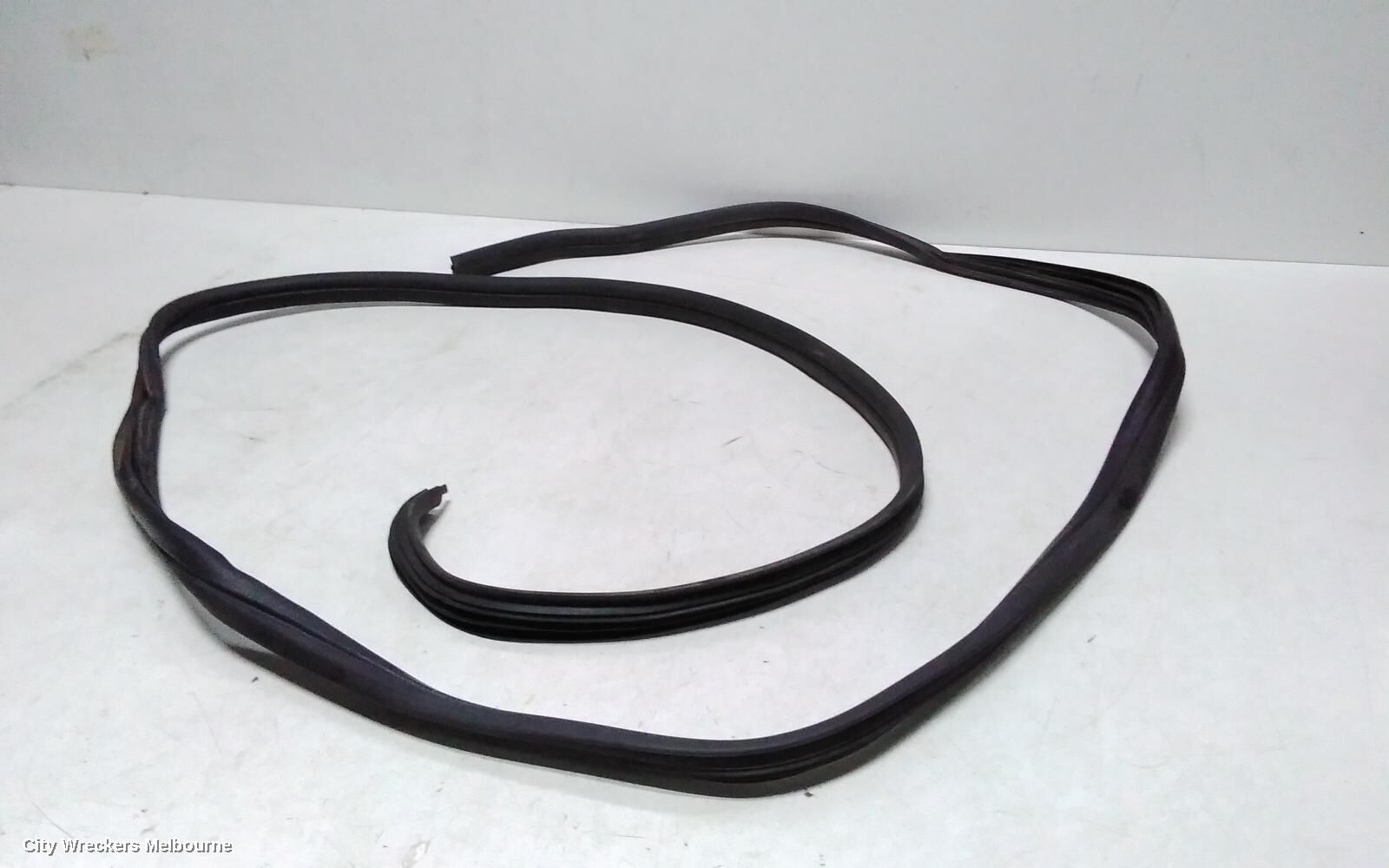 RENAULT TRAFIC 2023 Door/Tailgate Seal