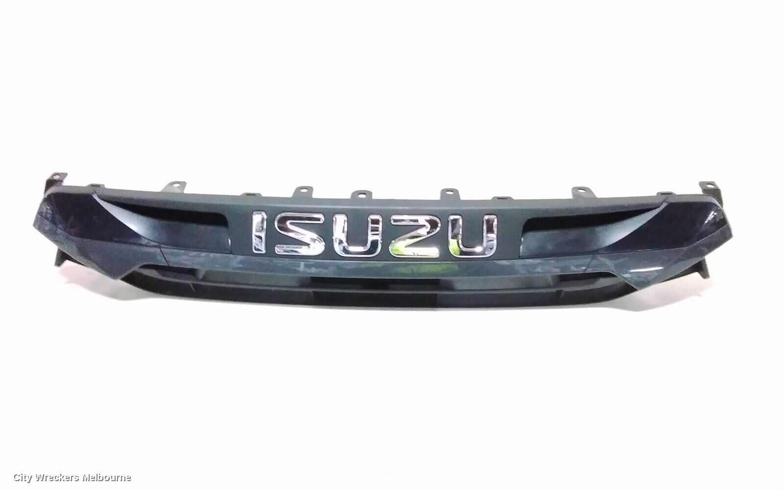 ISUZU DMAX 2024 Grille
