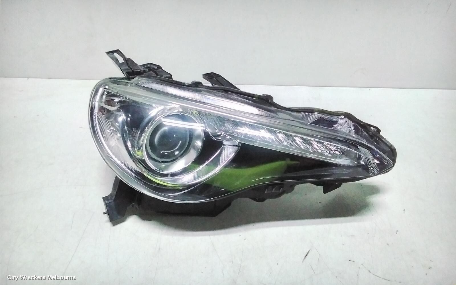 TOYOTA 86 2013 Right Headlamp