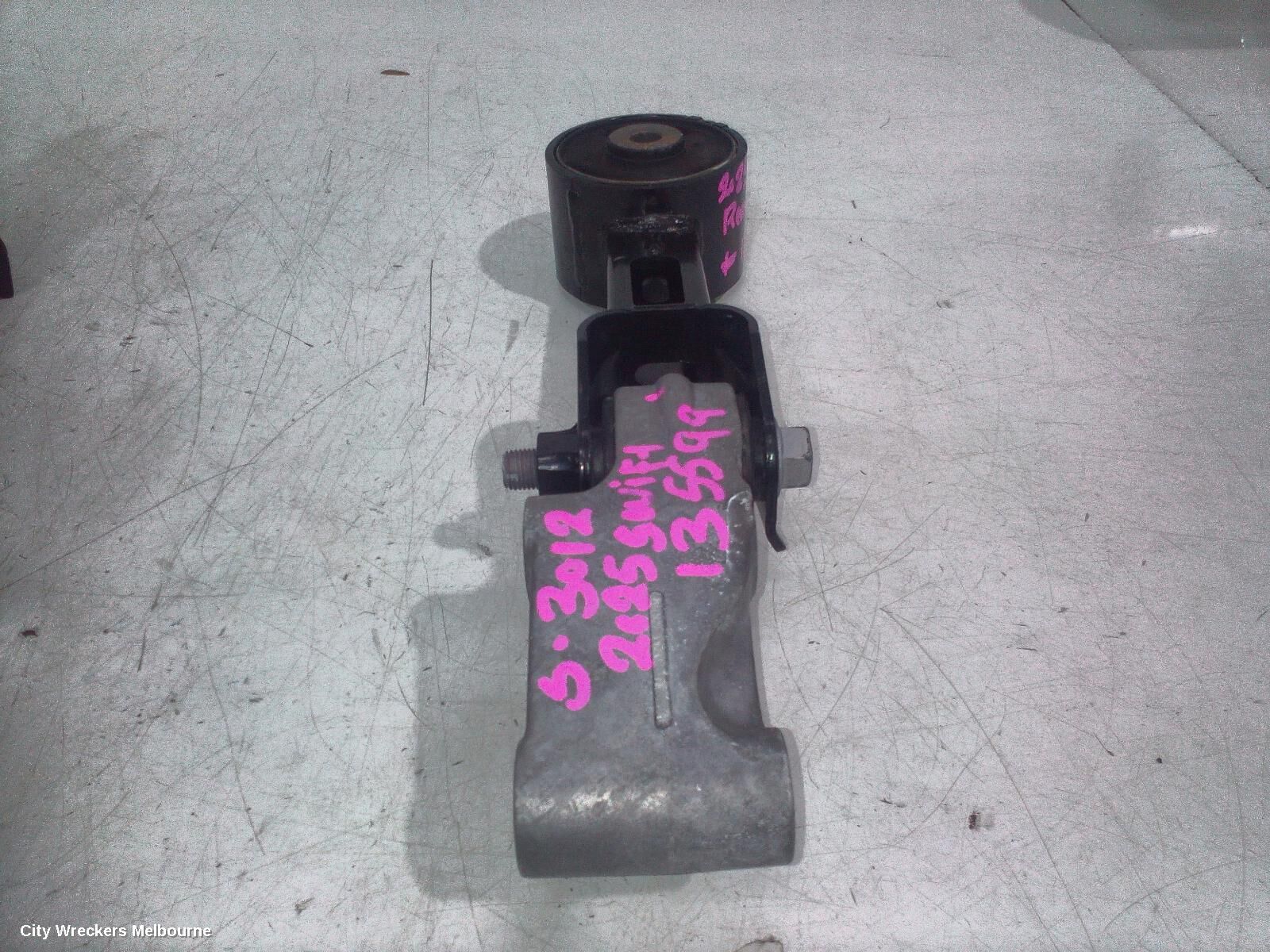 SUZUKI SWIFT 2025 Mount