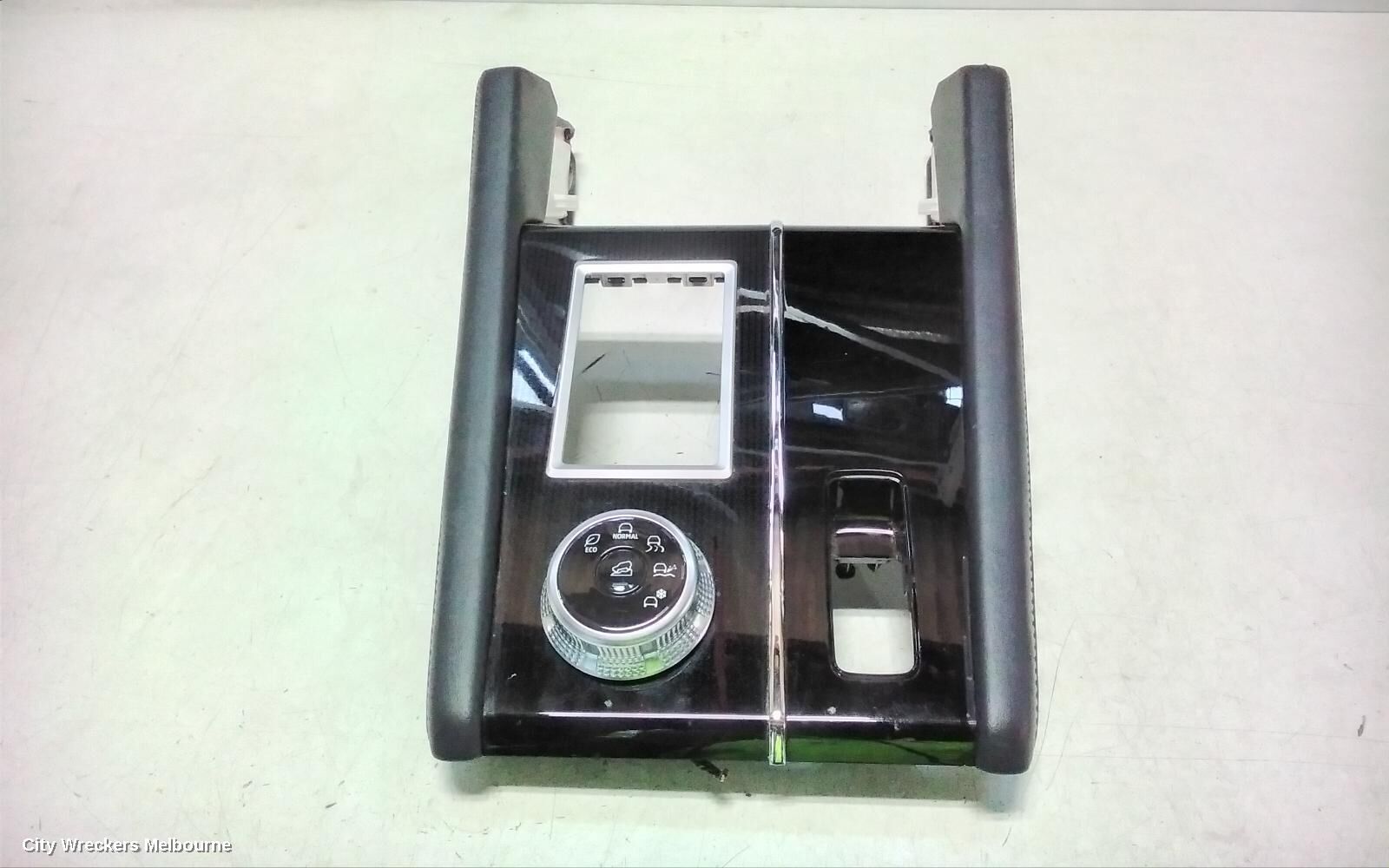 MITSUBISHI OUTLANDER 2024 Trim Panel