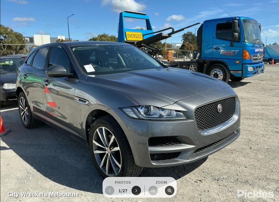 JAGUAR F PACE 2016 Right Guard