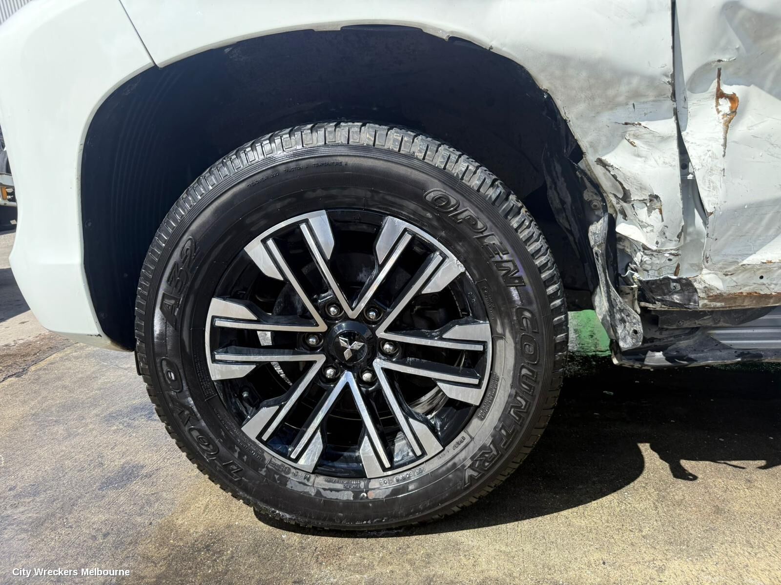MITSUBISHI PAJERO 2023 Wheel Mag