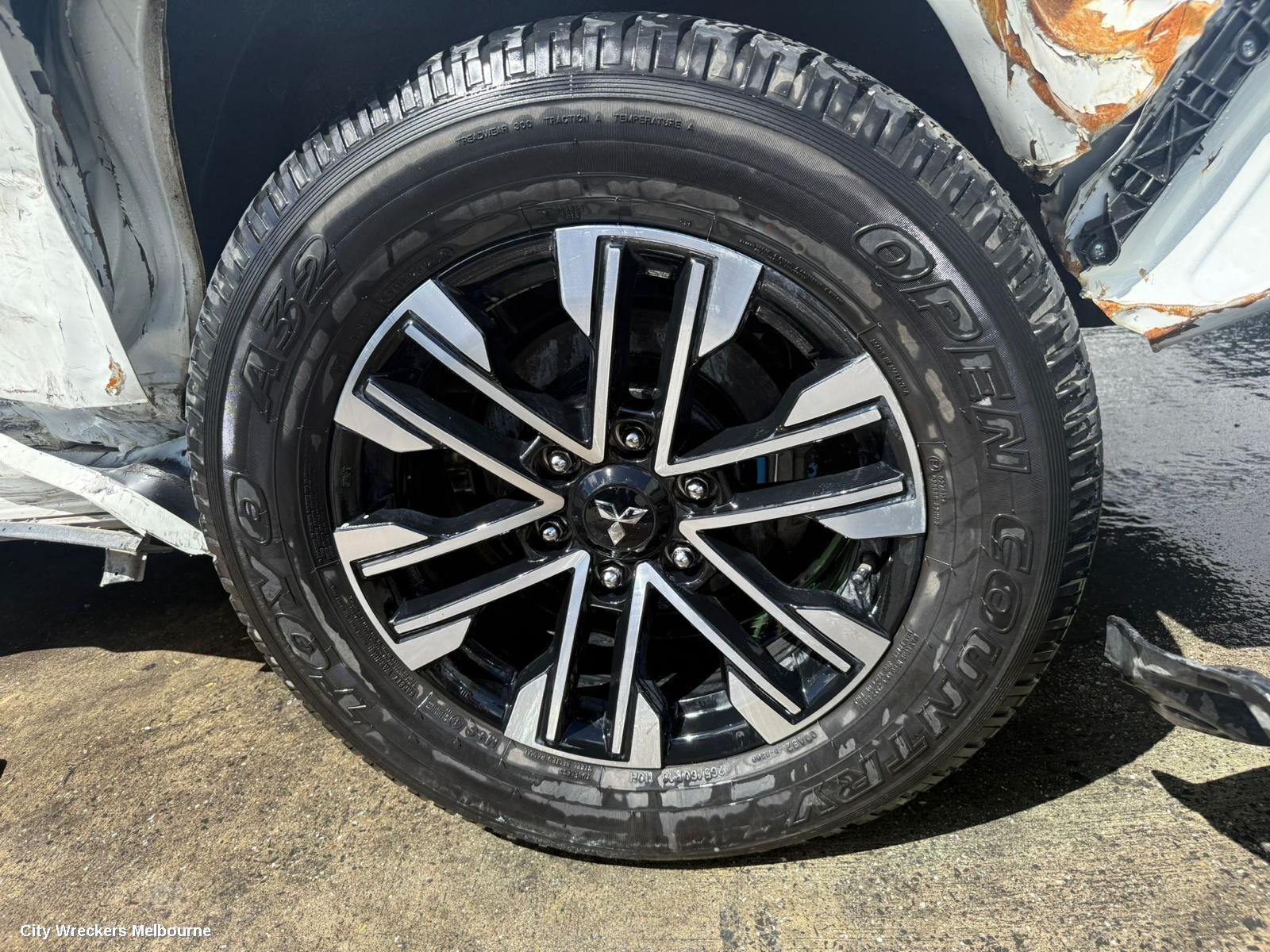 MITSUBISHI PAJERO 2023 Wheel Mag