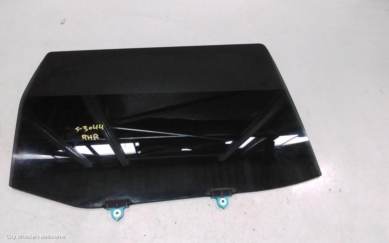 MITSUBISHI PAJERO 2023 Right Rear Door Window