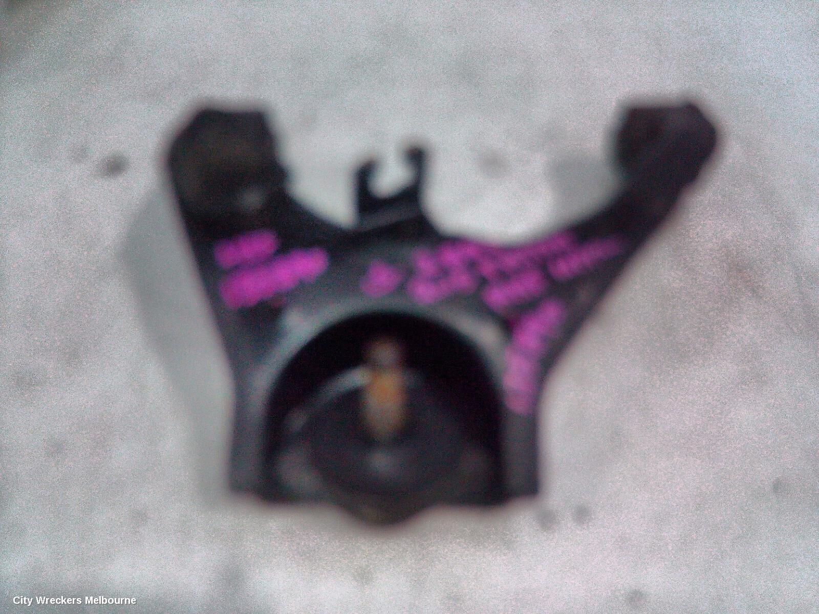 MITSUBISHI TRITON 2015 Left Front Upper Control Arm