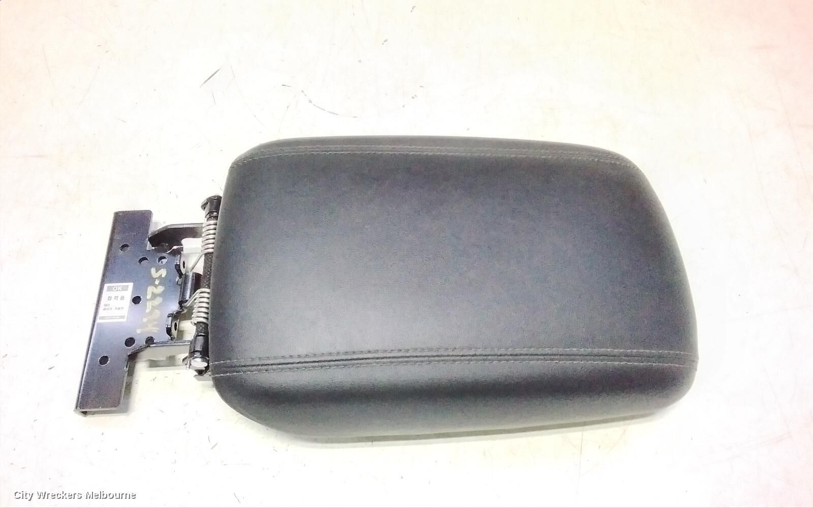 HYUNDAI SANTA FE 2020 Console