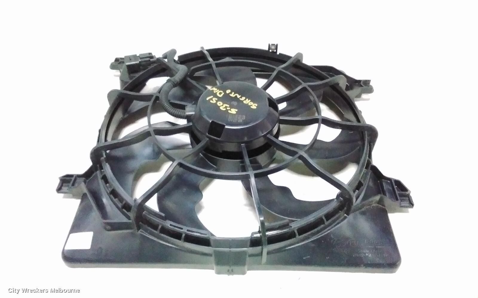 KIA SORENTO 2017 Fan