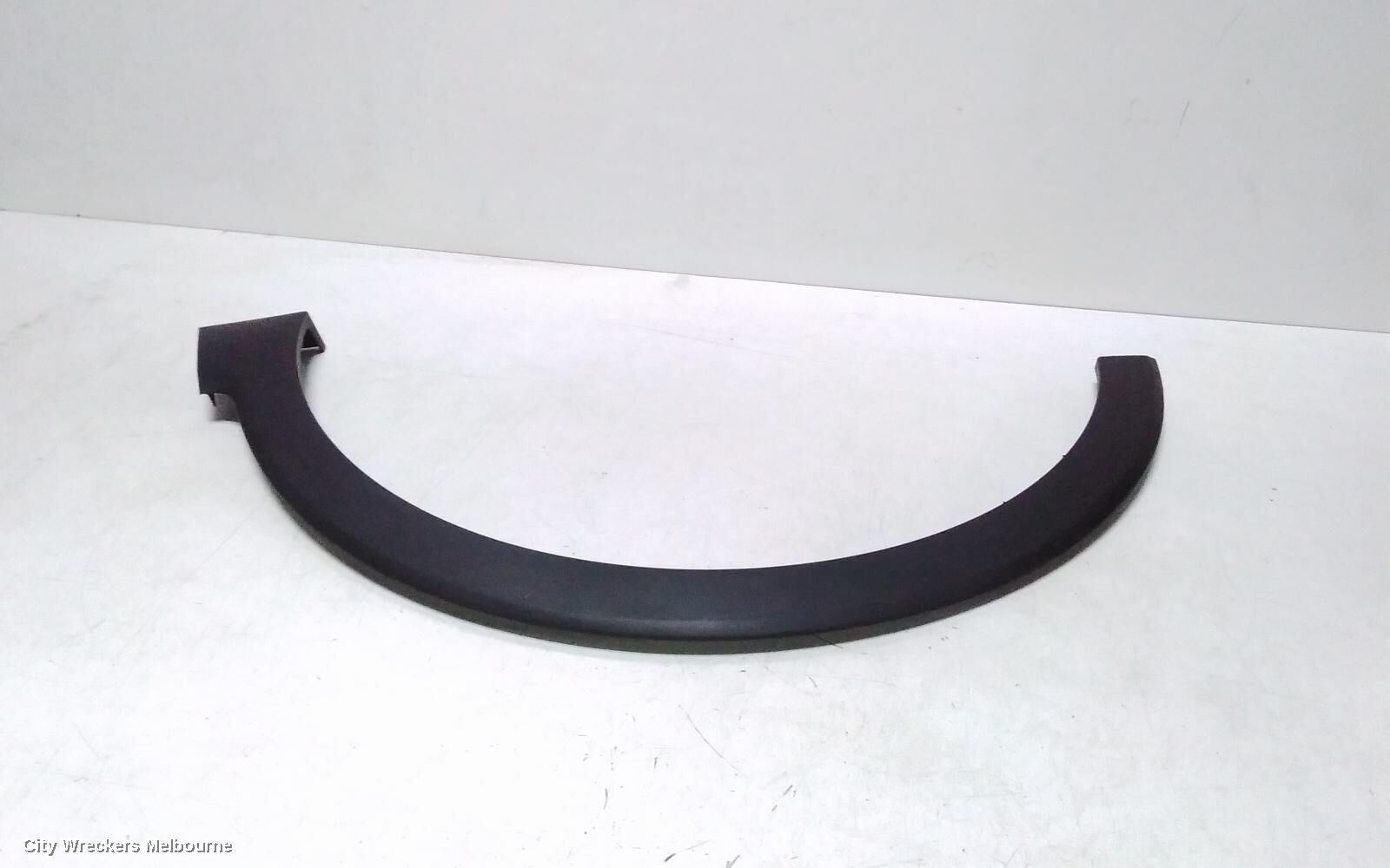 RENAULT CAPTUR 2016 Wheel Arch Flare