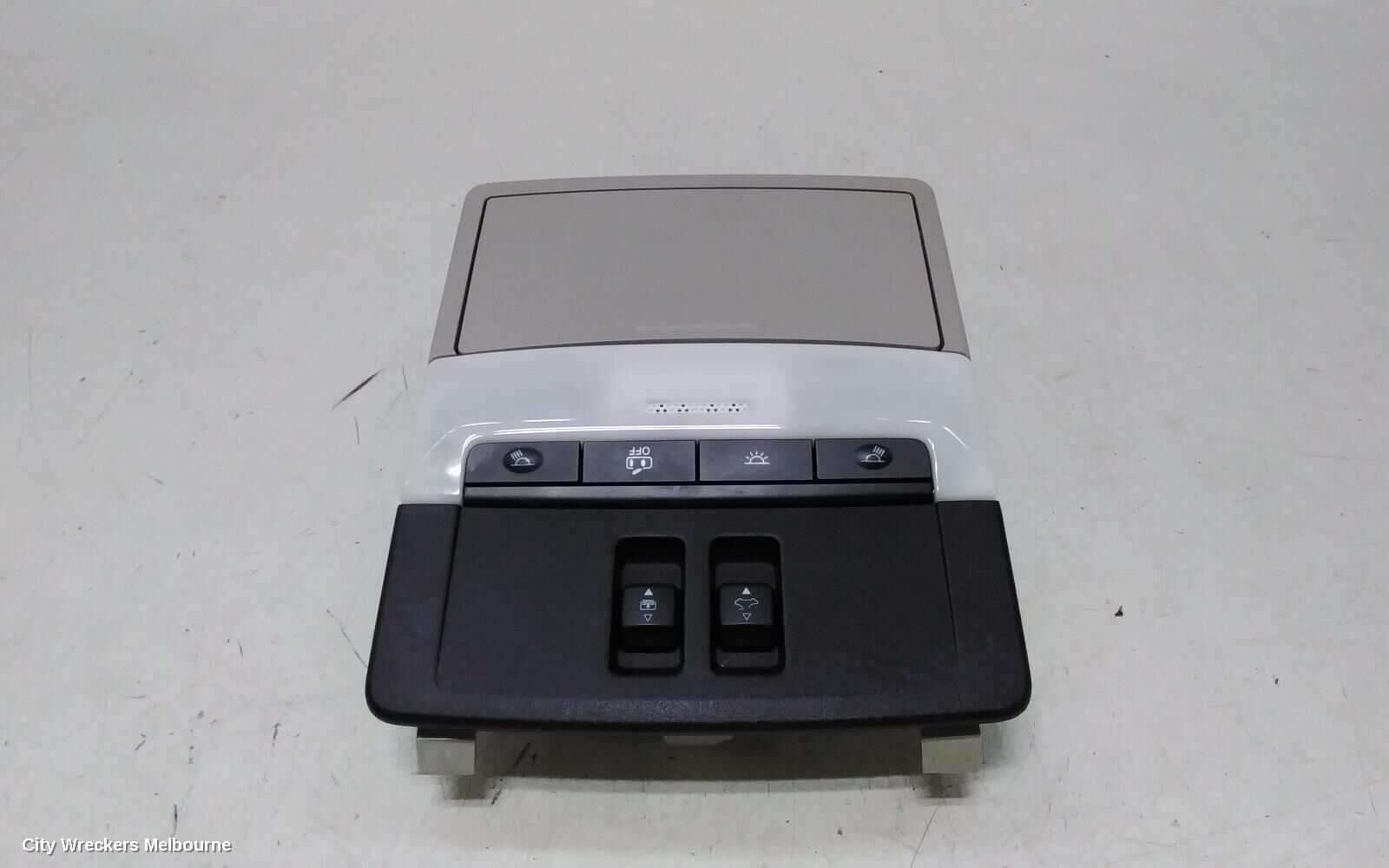 MITSUBISHI OUTLANDER 2021 Courtesy Light