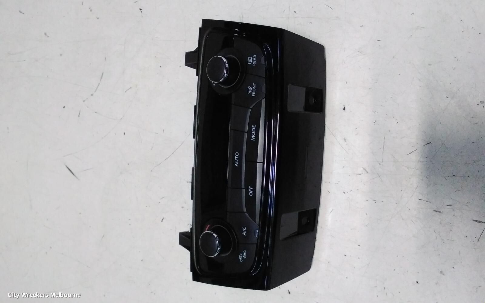 SUZUKI VITARA 2018 Heater/Ac Controls