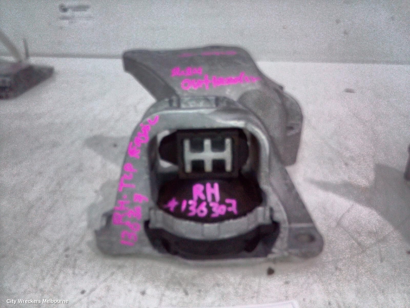 MITSUBISHI OUTLANDER 2024 Mount