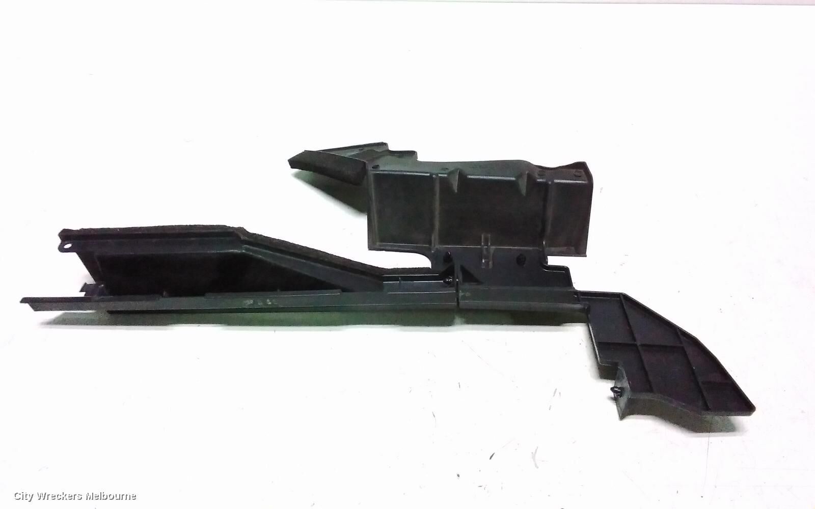 MITSUBISHI OUTLANDER 2021 Trim Panel