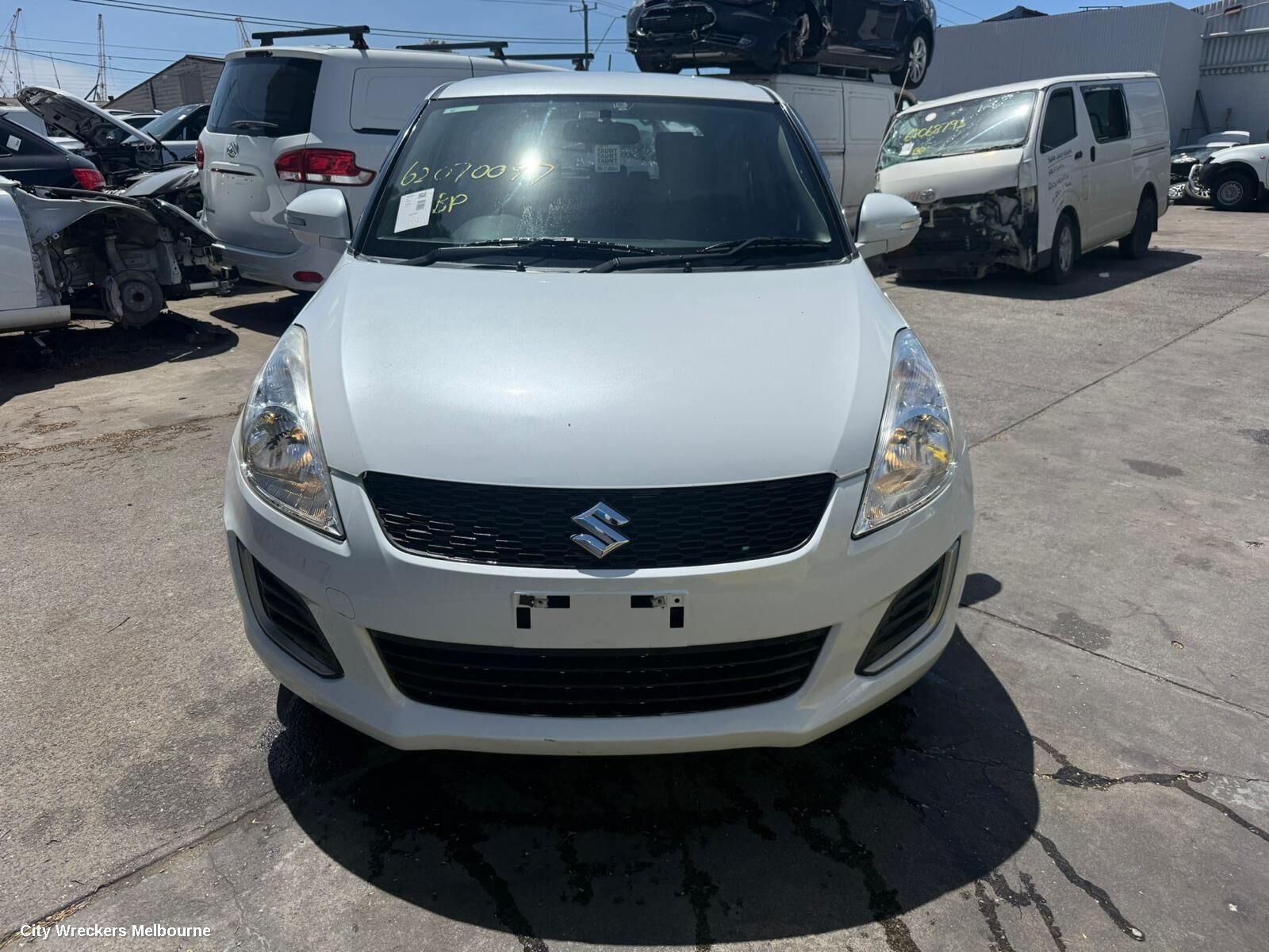 SUZUKI SWIFT 2015 Right Guard Liner