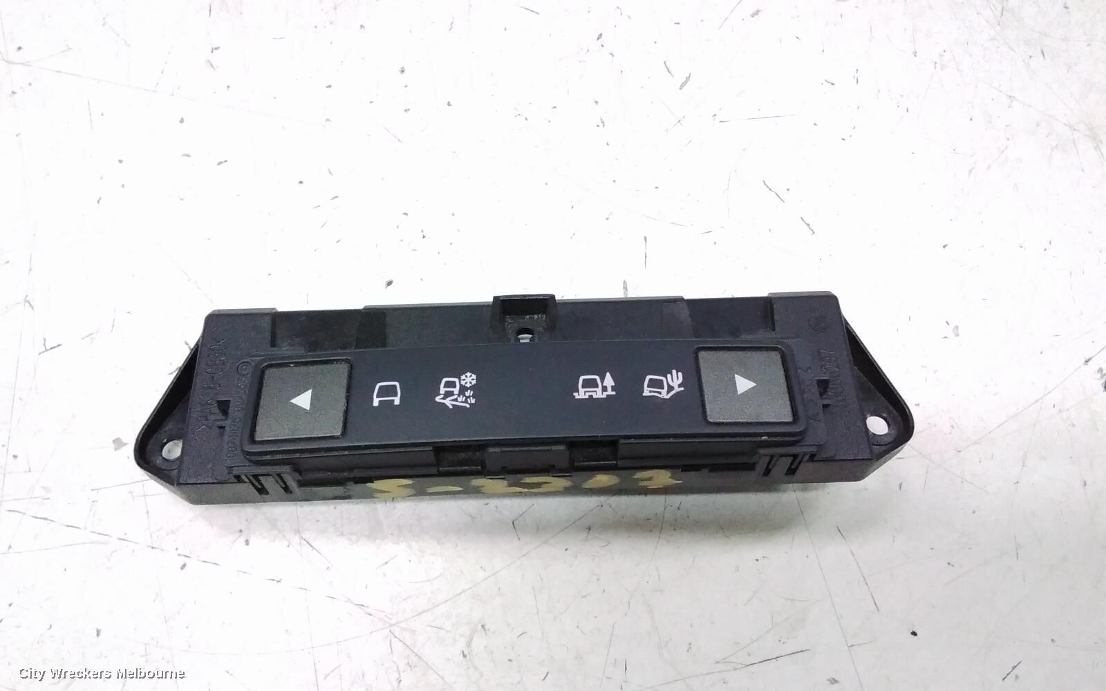 LAND ROVER RANGEROVER EVOQUE 2015 Misc Switch/Relay